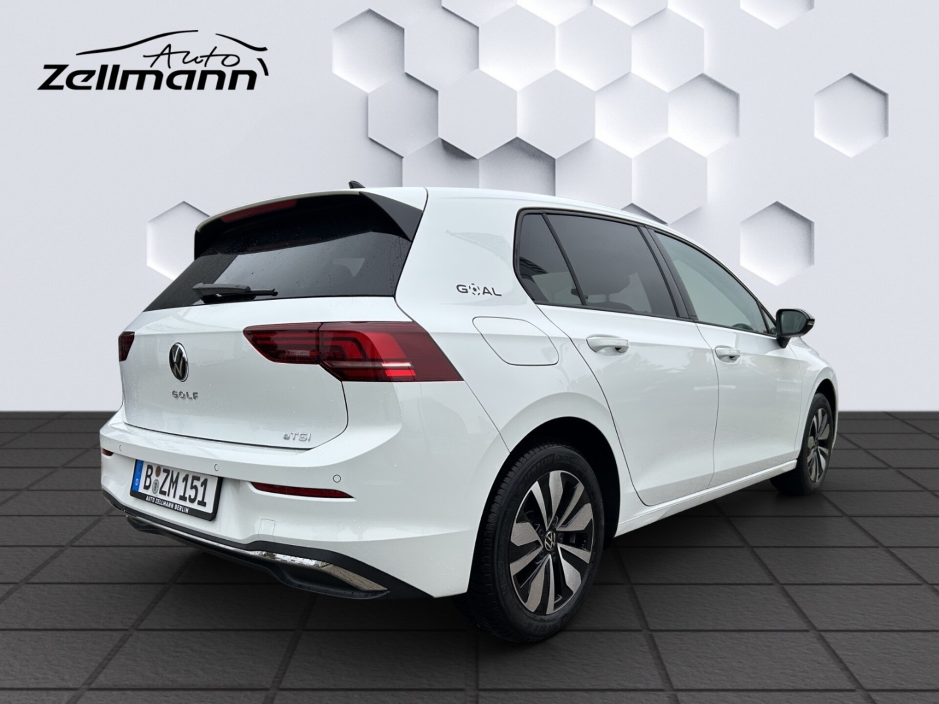 Volkswagen Golf Life