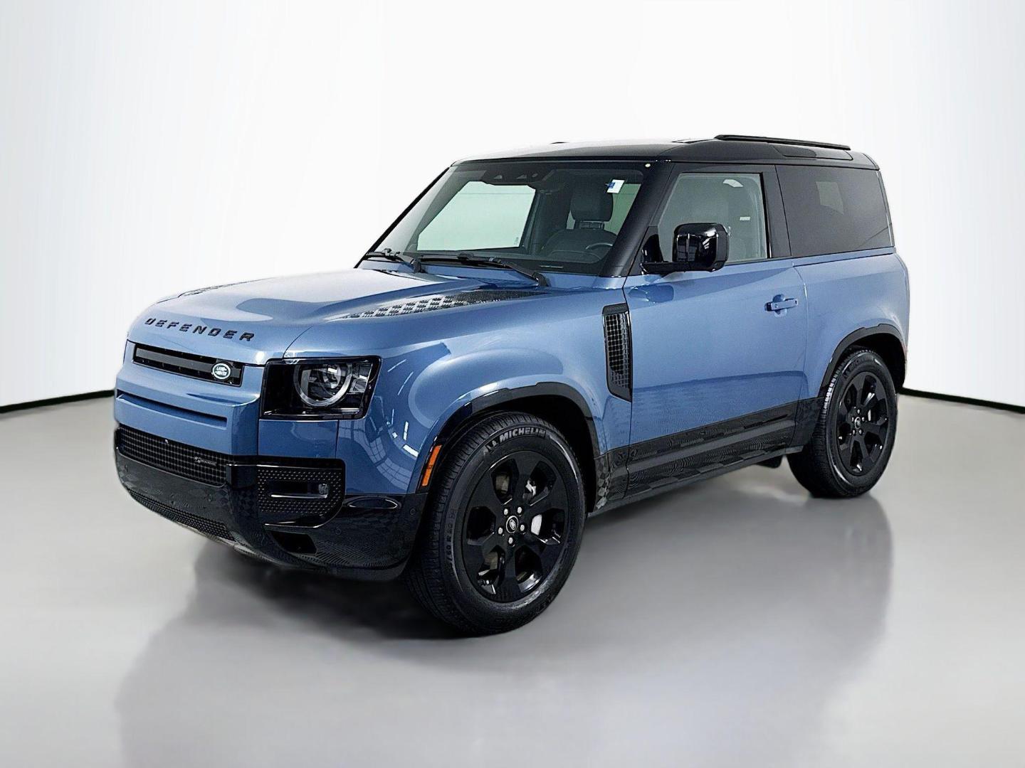 2023 Land Rover Defender X-Dynamic SE's photo
