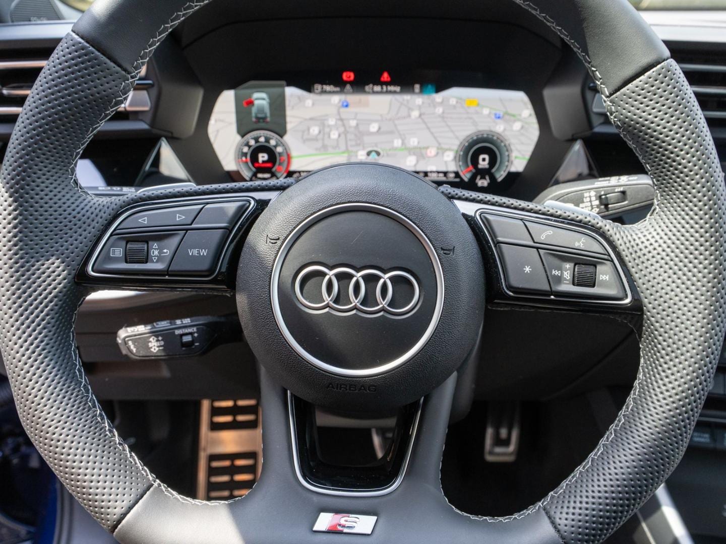 Bild über Audi A3 Sportback S line 35 TFSI S tronic - für weitere Informationen kontaktieren Sie den Audi Partner