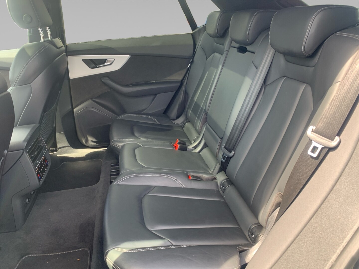 Image about Audi Q8 50 TDI quattro tiptronic