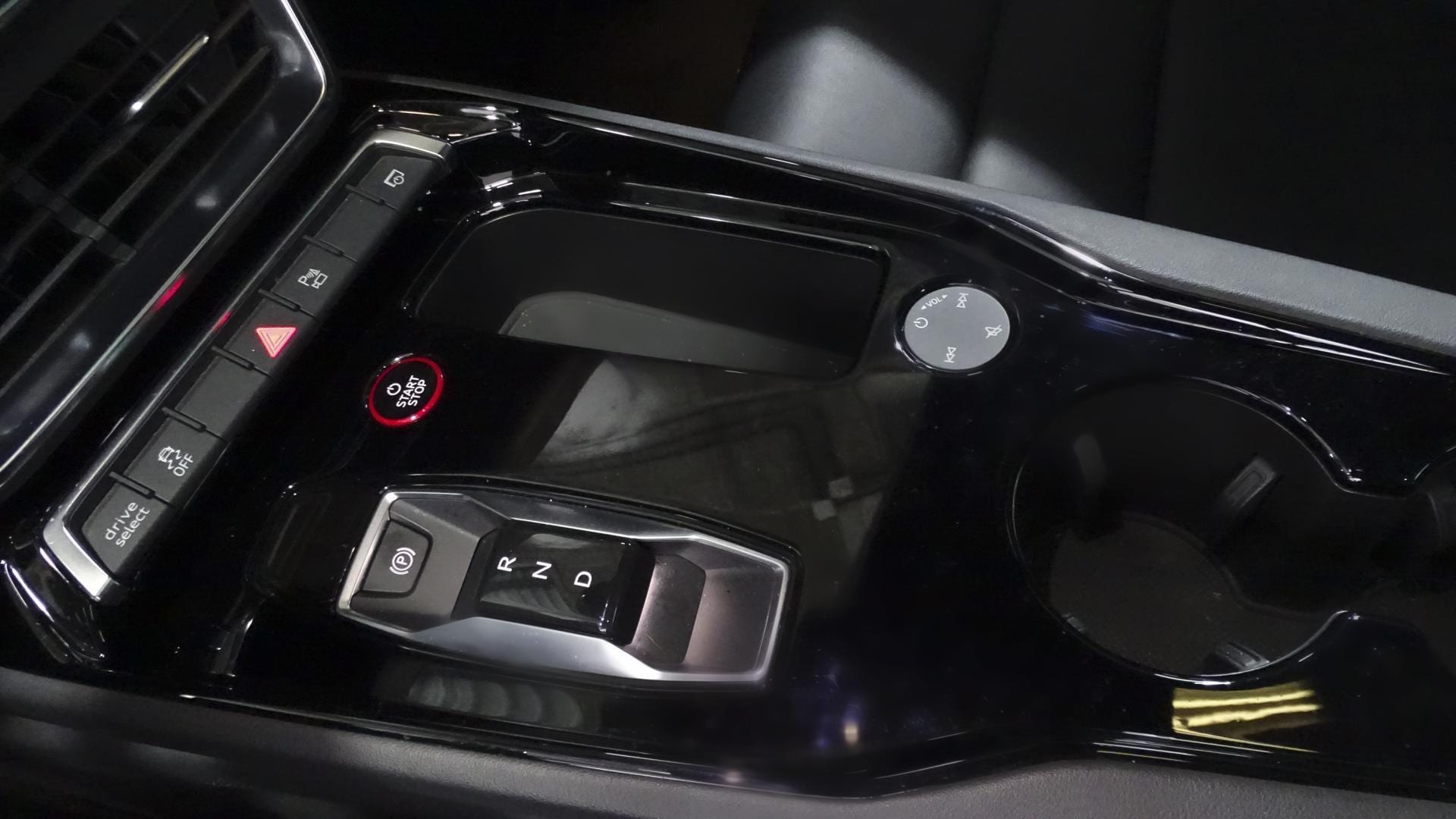 Image about Audi e-tron GT e-tron GT quattro 350,00 kW 83,7 kWh