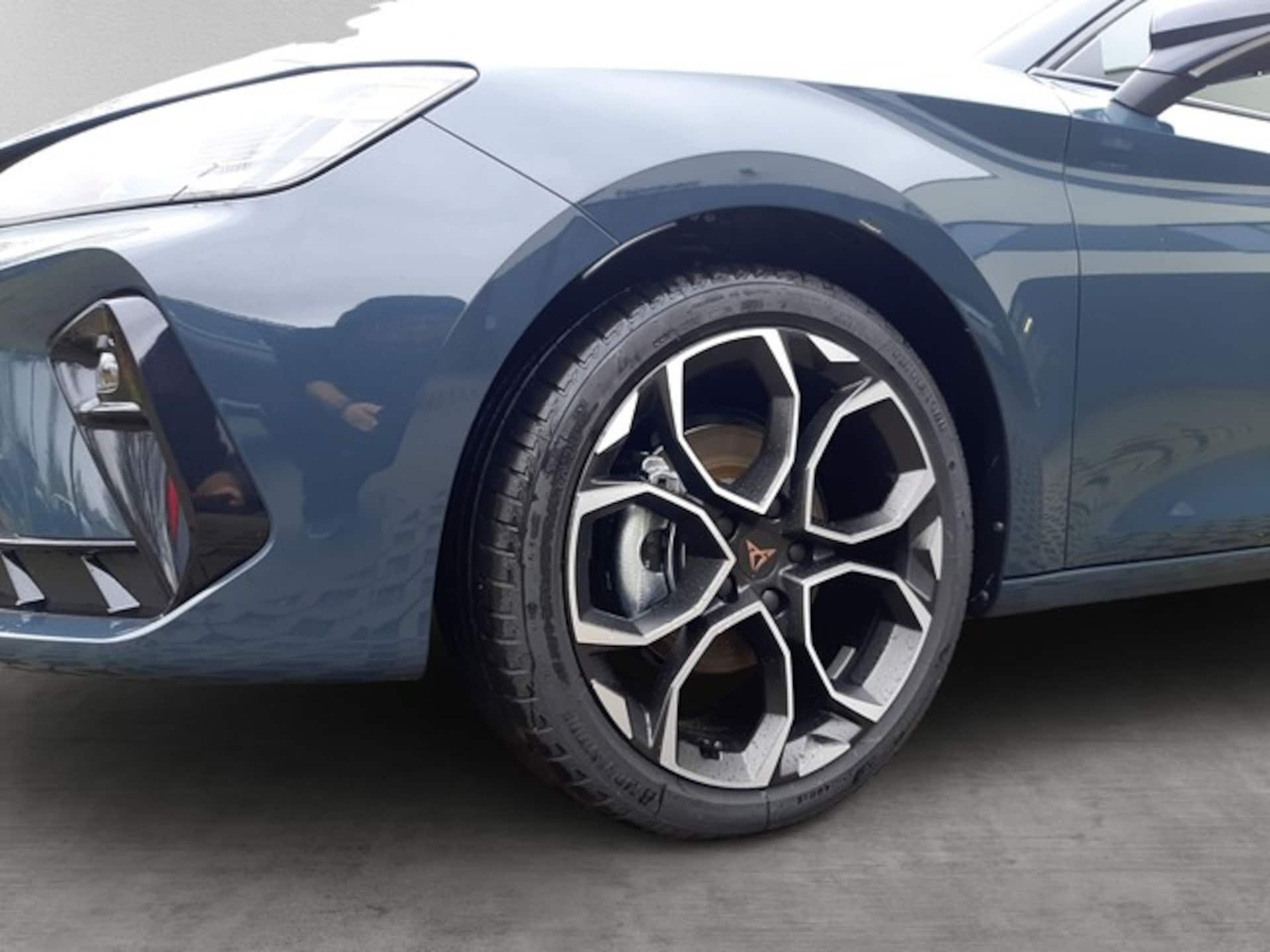 CUPRA Leon