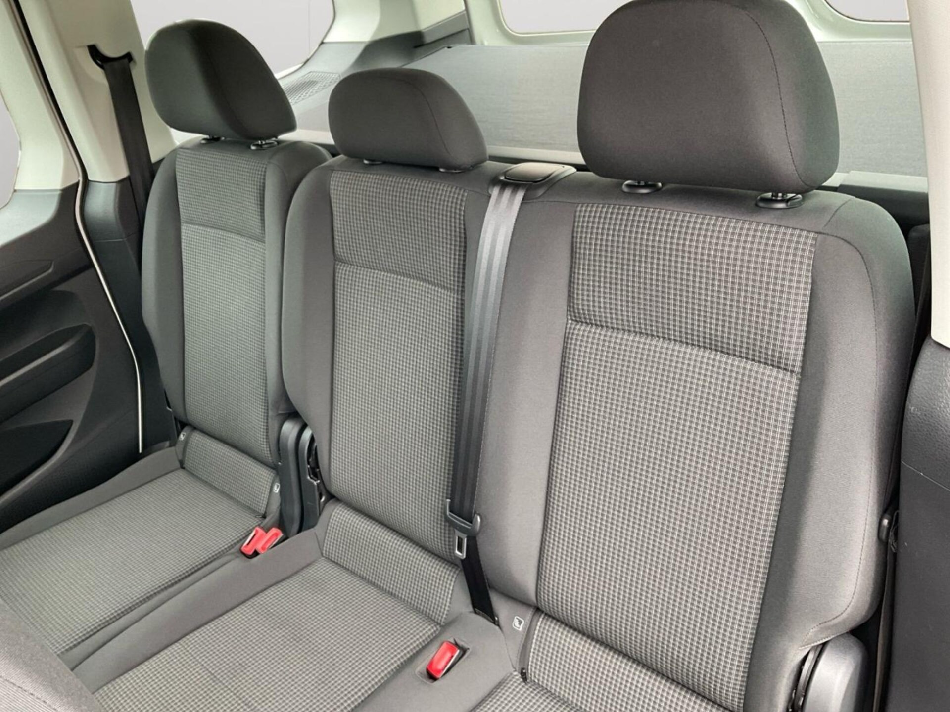 Volkswagen Caddy Basis-Modell
