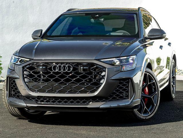 2026 Audi RS Q8 SUV performance
