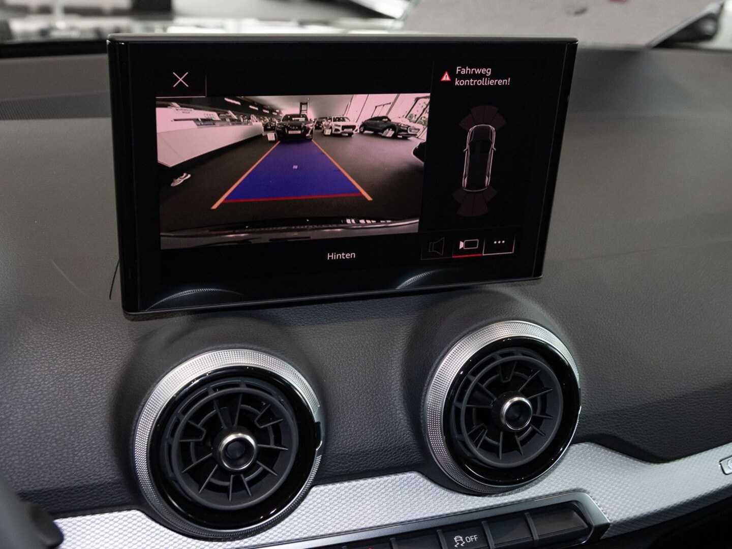 Bild über Audi Q2 advanced 35 TFSI S tronic - für weitere Informationen kontaktieren Sie den Audi Partner