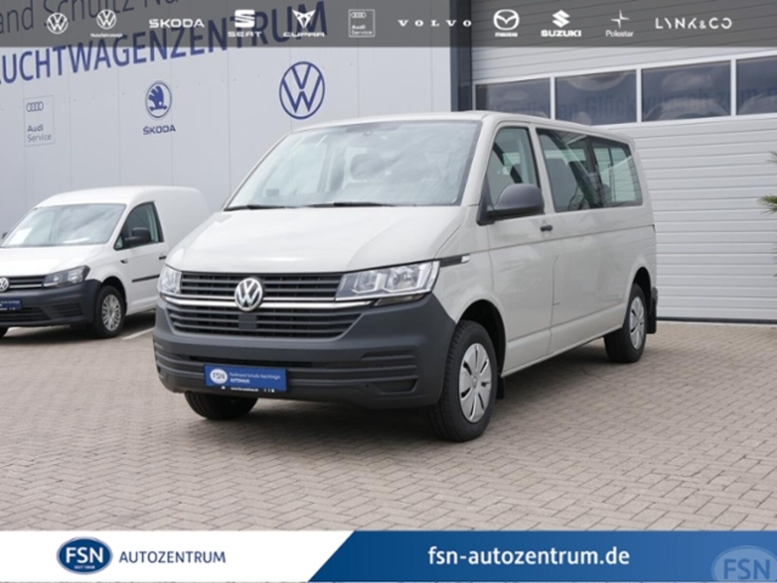 Volkswagen T6.1 Transporter Kombi langer Radstand