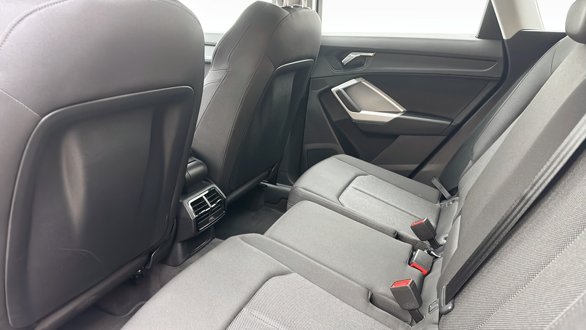 Bild som visar&nbsp;Audi Q3&nbsp;Q3 35 TFSI Proline advanced 150 hk S tronic - för mer information kontakta din Audi Partner