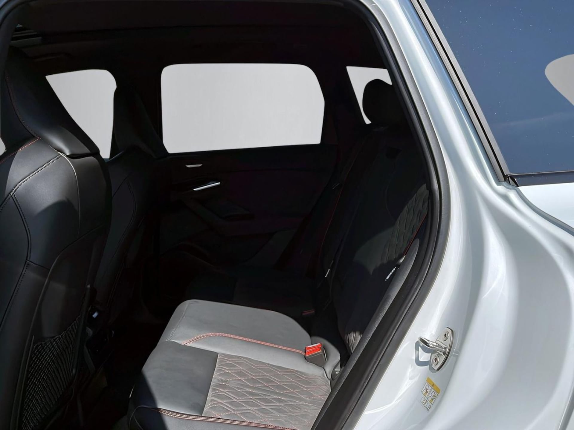 Audi SQ6 SUV e-tron