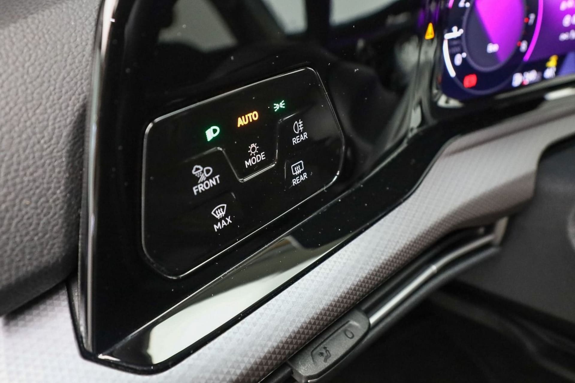 Volkswagen Golf Active