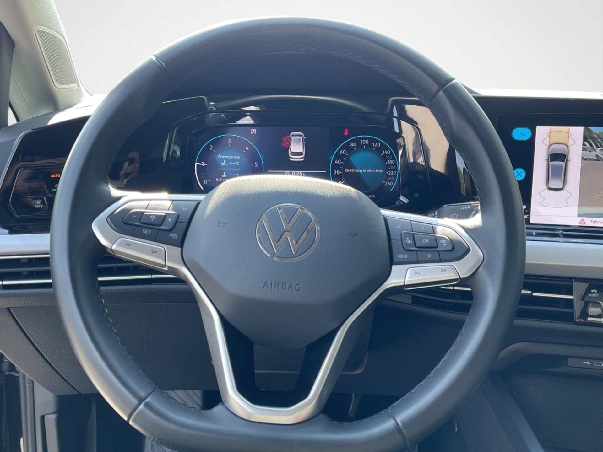 Volkswagen Golf Variant Life