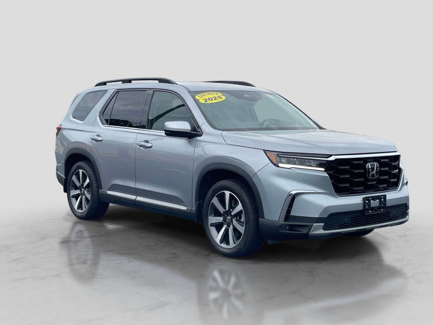 2025 Honda Pilot Touring 2WD's photo