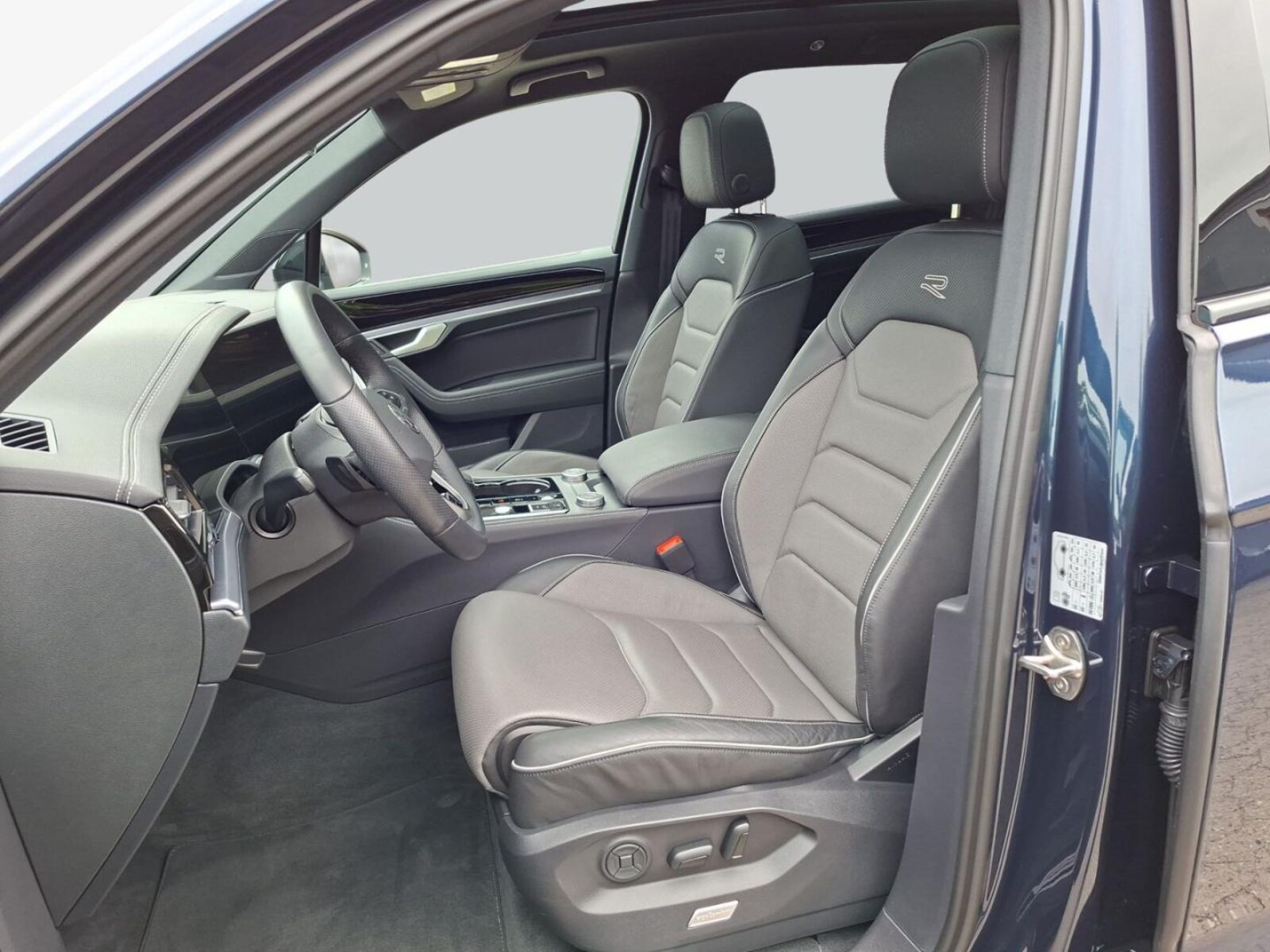 Volkswagen Touareg – Bild 12