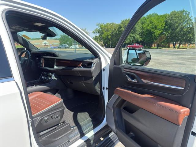 2024 GMC Yukon Denali Ultimate - Photo 13