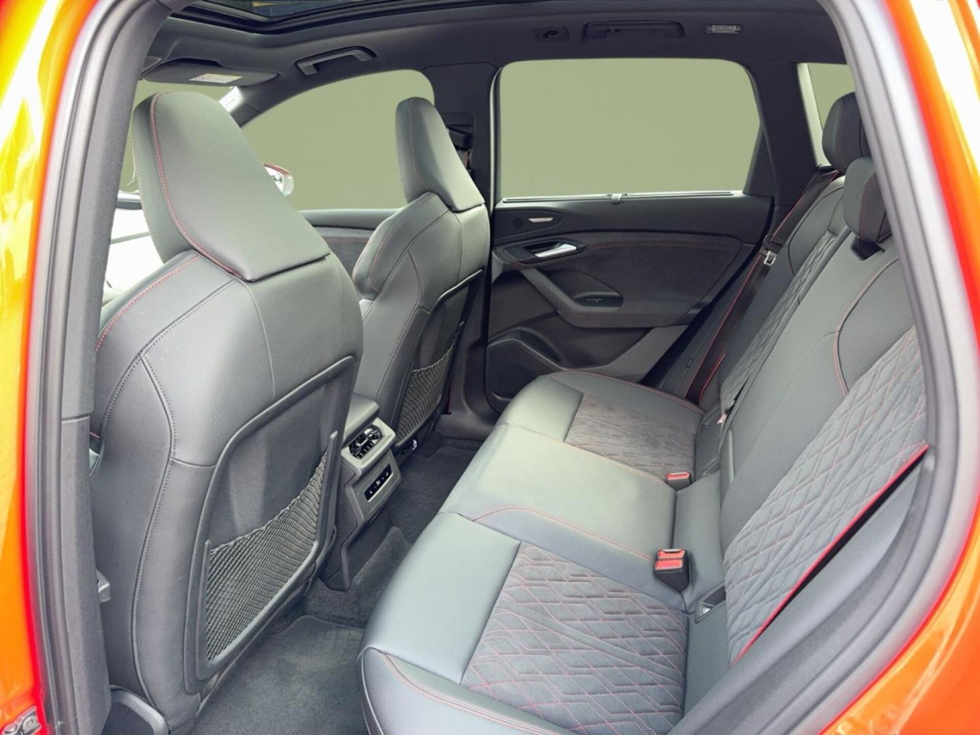Audi SQ6 SUV e-tron