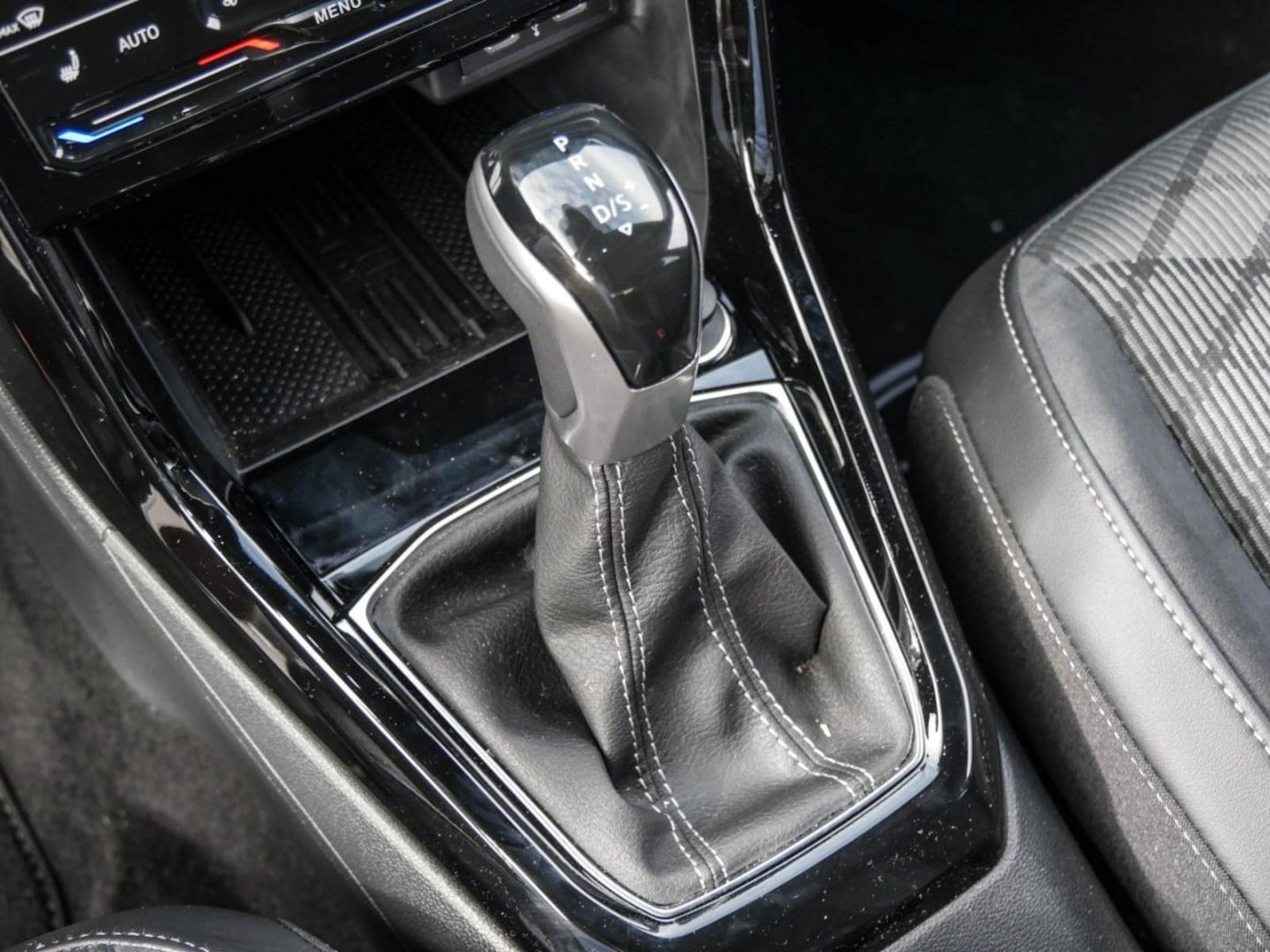 Volkswagen T-Cross – Bild 11