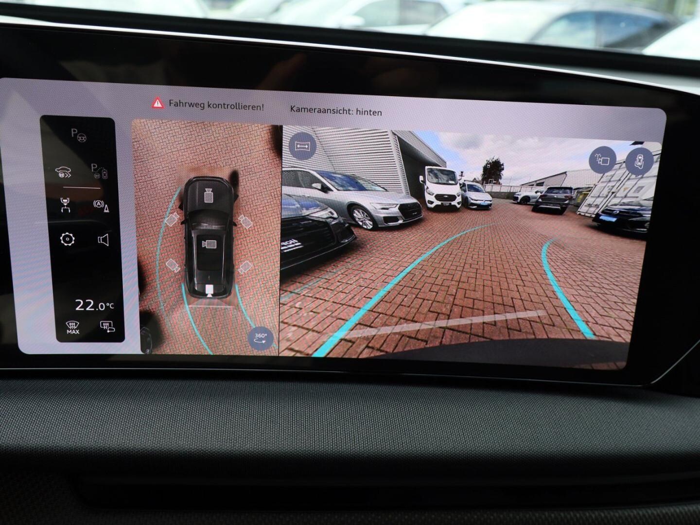 Bild über Audi Q7 SUV TDI quattro 220 kW tiptronic - für weitere Informationen kontaktieren Sie den Audi Partner