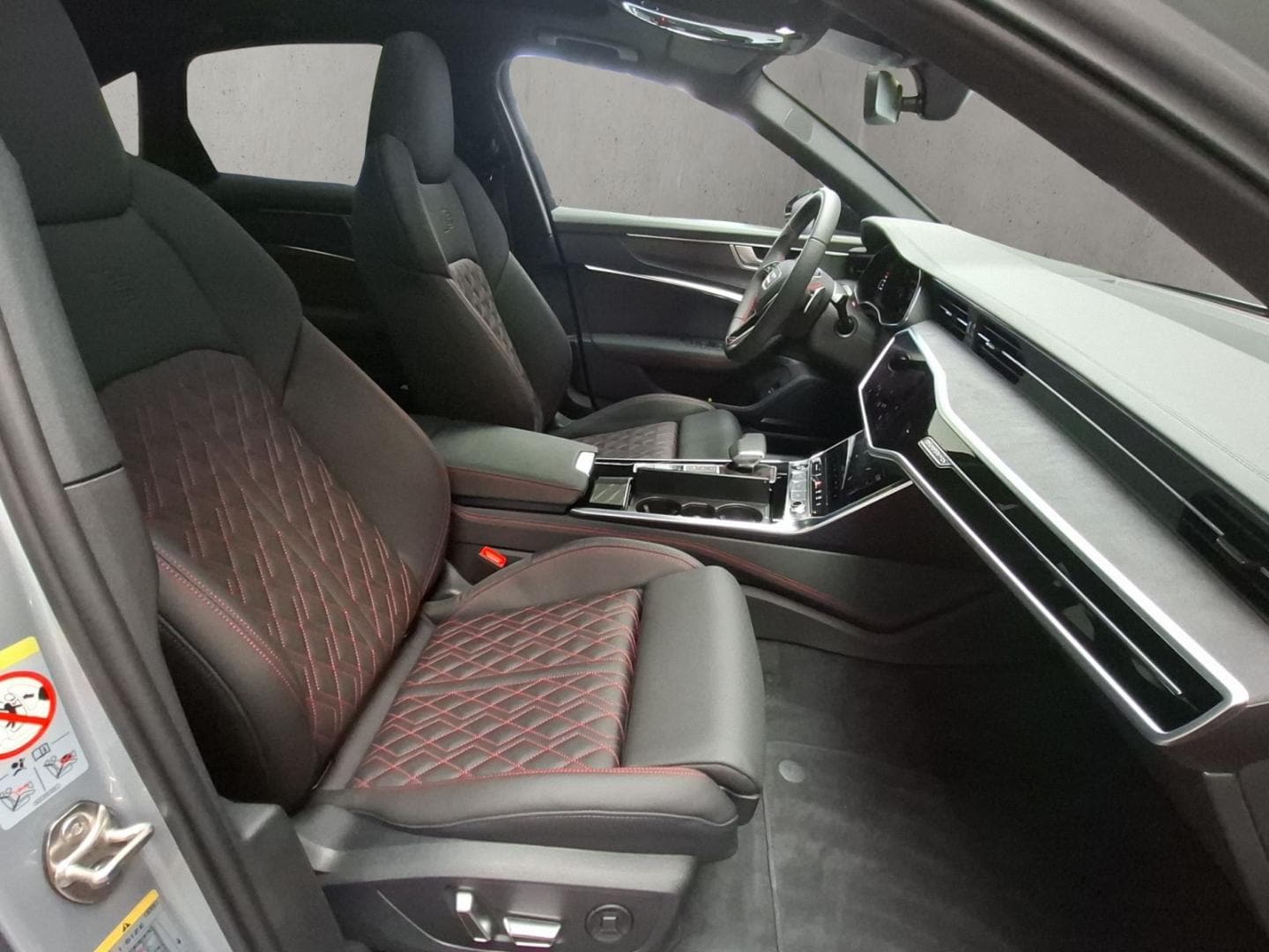 Bild über Audi A6 Limousine S line 40 TDI quattro S tronic - für weitere Informationen kontaktieren Sie den Audi Partner