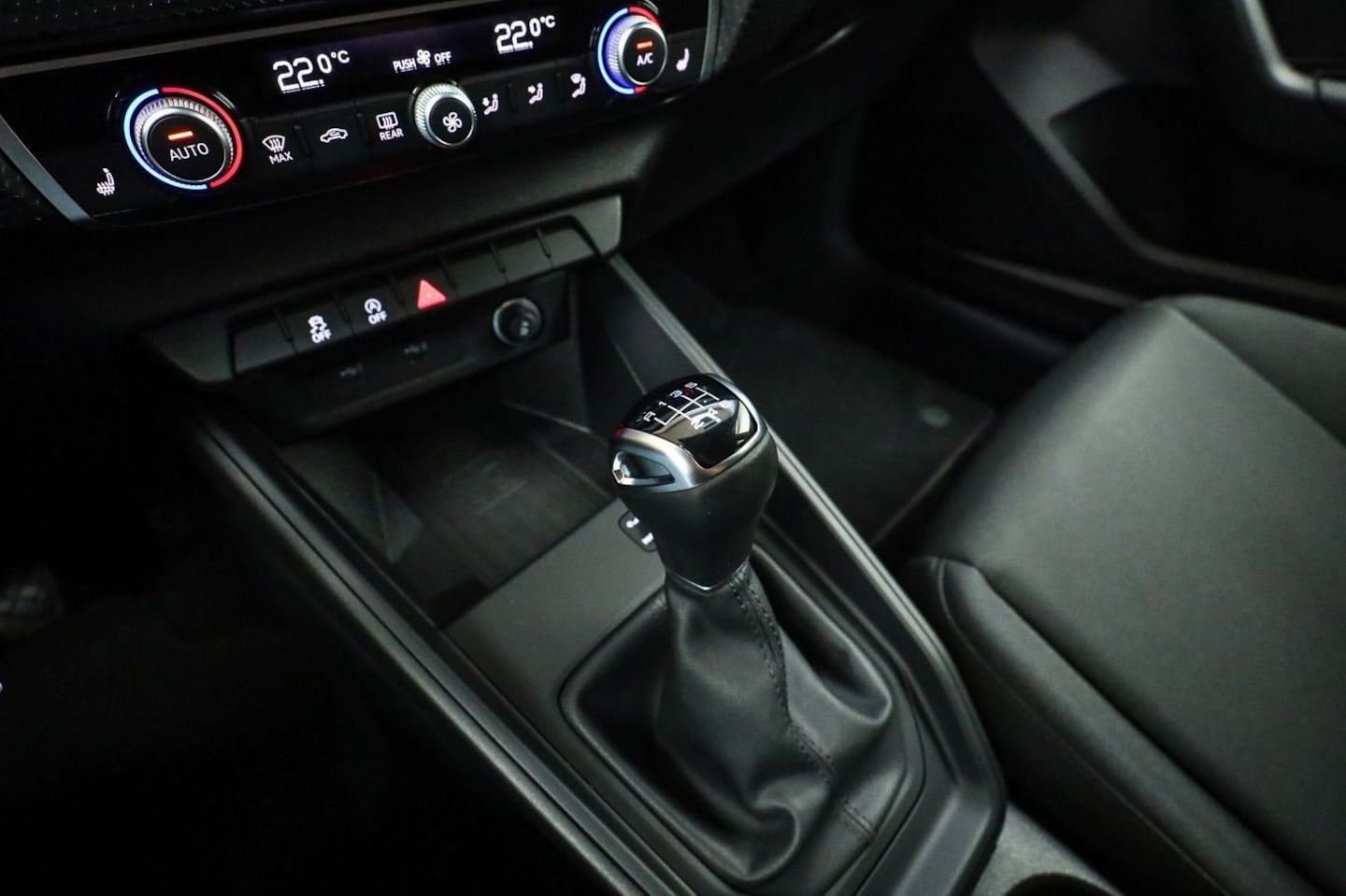 Bild über Audi A1 allstreet 30 TFSI Schaltgetriebe - für weitere Informationen kontaktieren Sie den Audi Partner