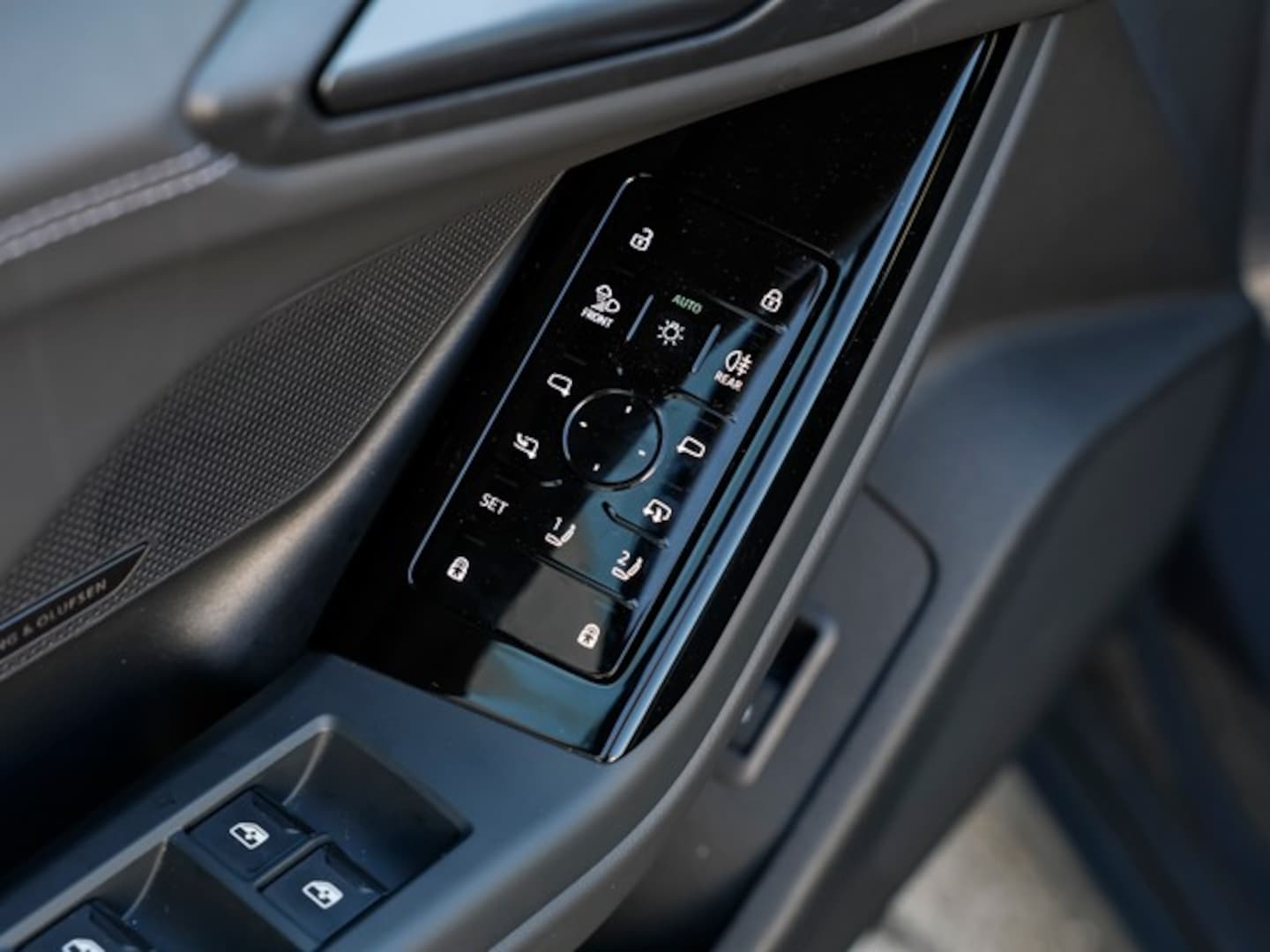 Bild über Audi A6 Avant e-tron S line business e-tron performance 270 kW - für weitere Informationen kontaktieren Sie den Audi Partner