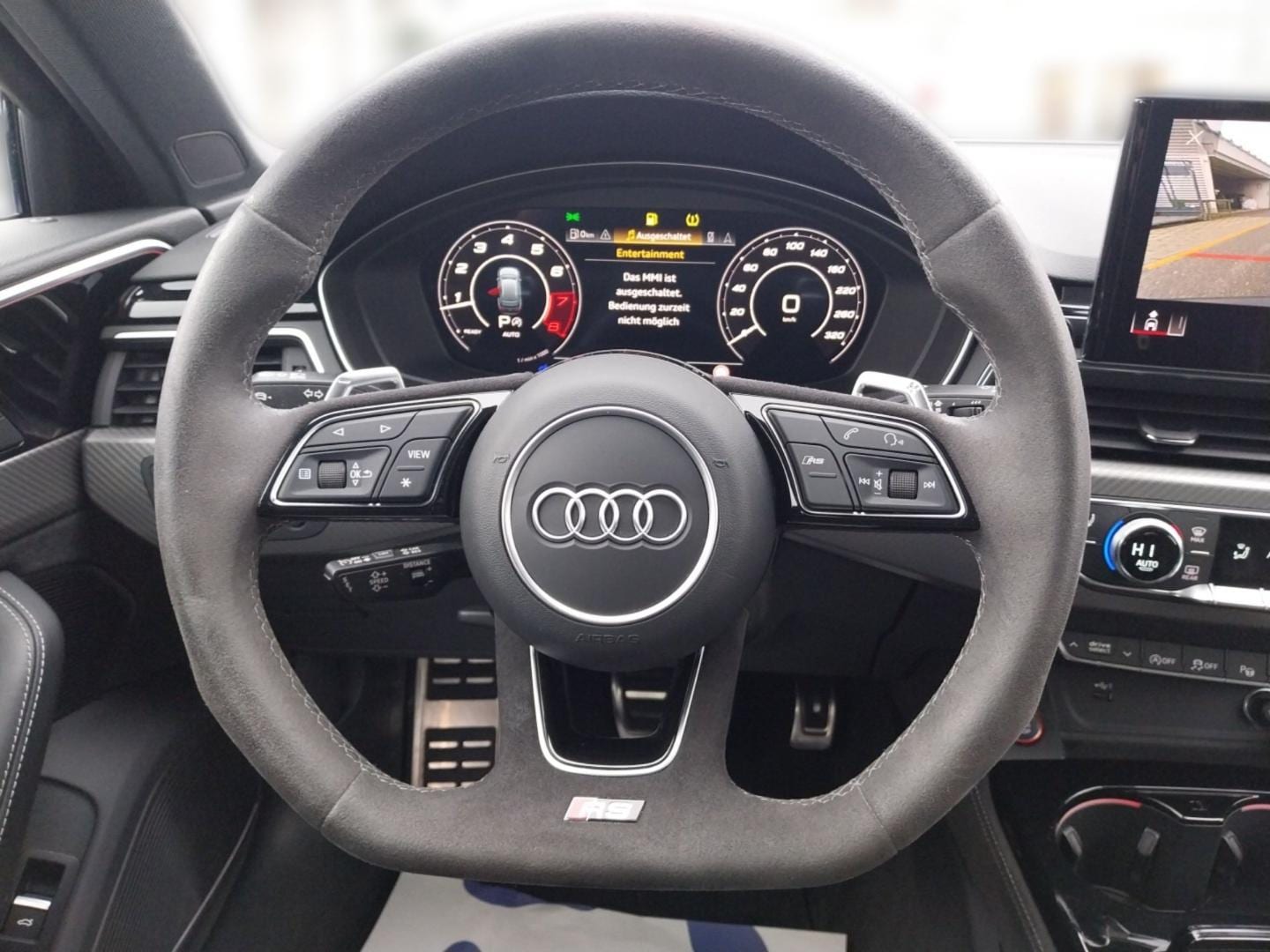 Bild über Audi RS 4 Avant TFSI quattro tiptronic - für weitere Informationen kontaktieren Sie den Audi Partner
