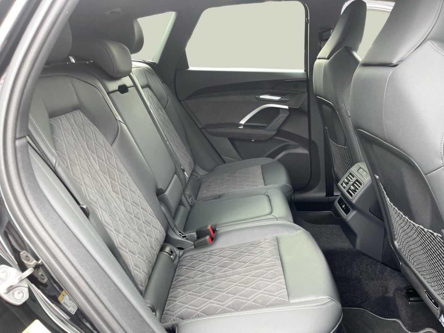 Bild über Audi Q5 SUV e-hybrid e-hybrid quattro 270 kW S tronic - für weitere Informationen kontaktieren Sie den Audi Partner