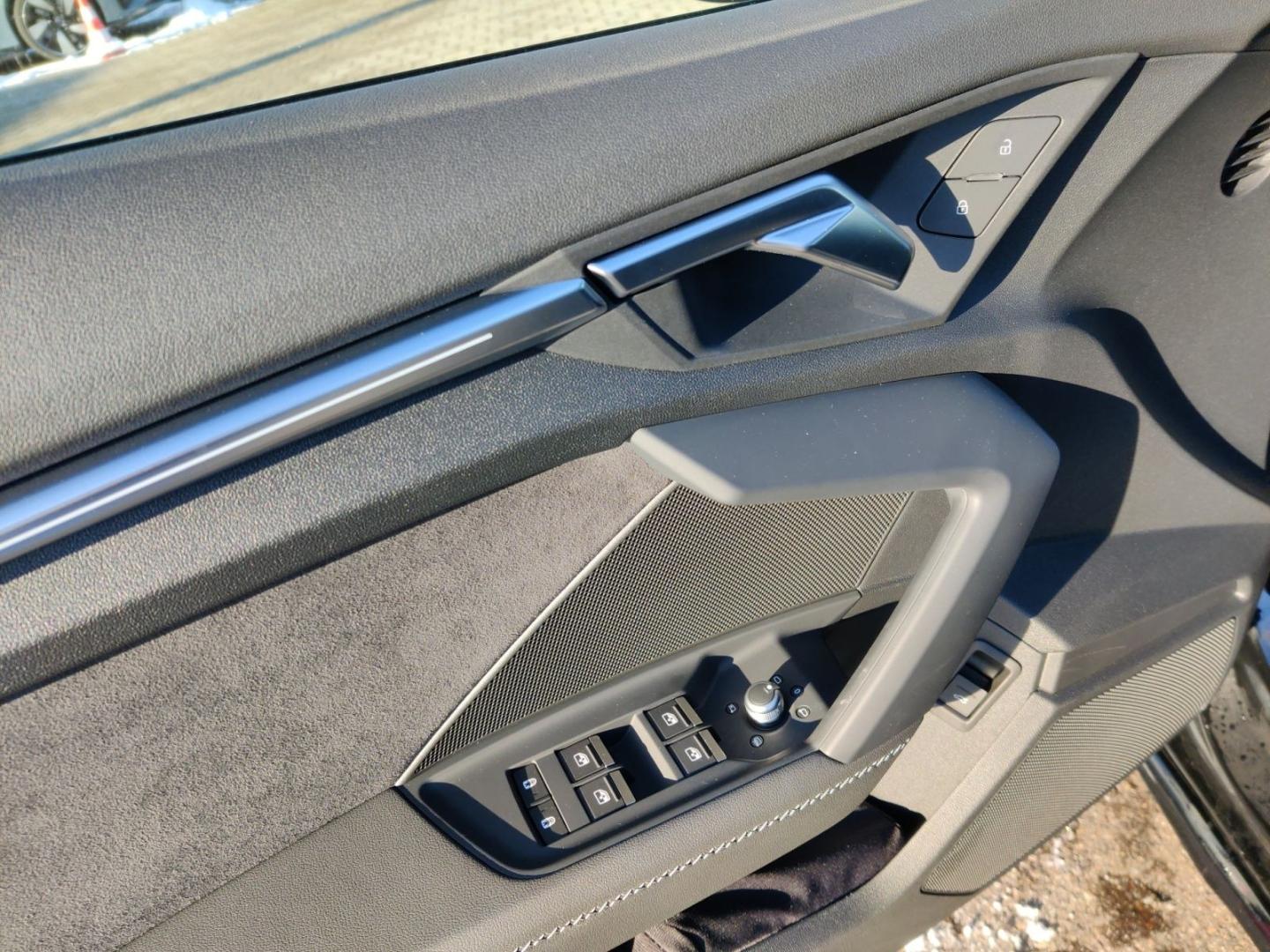Image about Audi S3 Sportback TFSI quattro S tronic