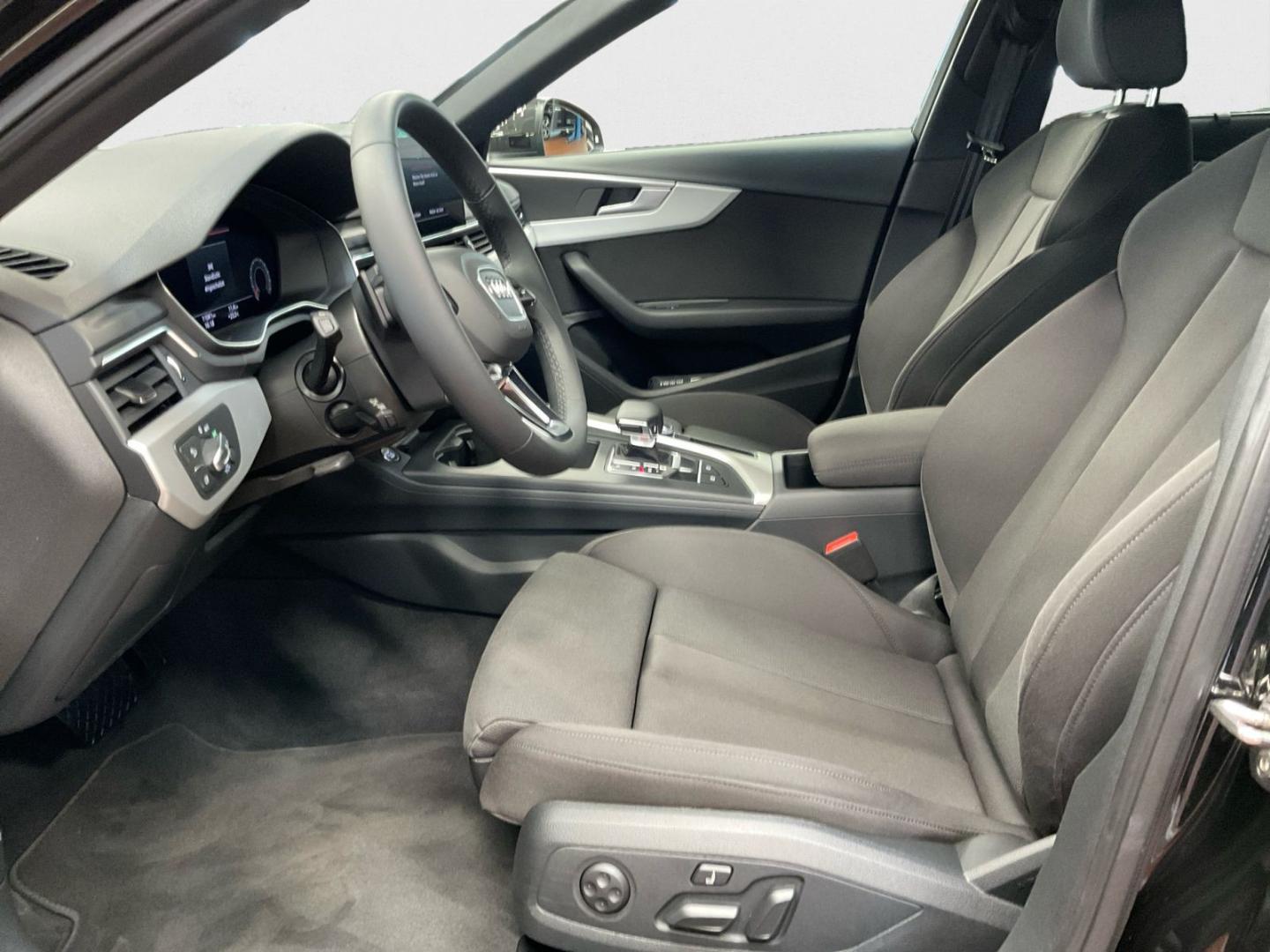 Image about Audi A4 Avant S line 45 TFSI quattro S tronic