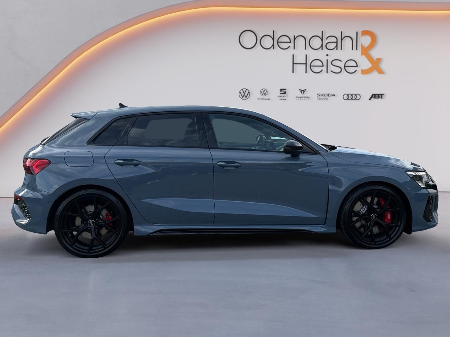 Bild über Audi RS 3 Sportback TFSI quattro S tronic - für weitere Informationen kontaktieren Sie den Audi Partner