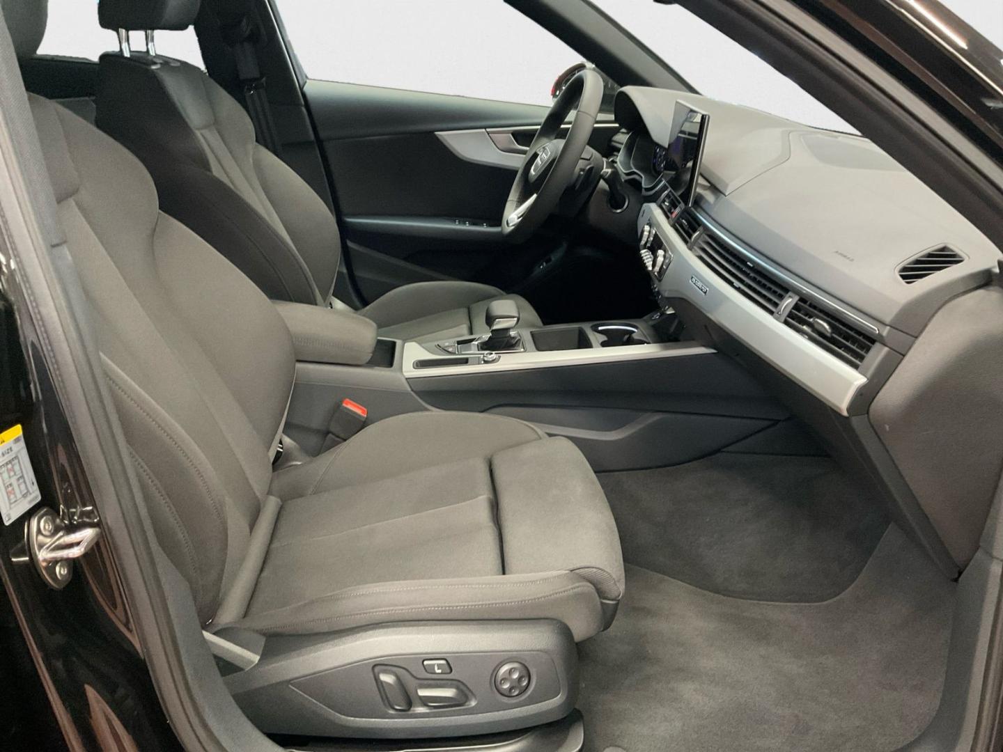 Image about Audi A4 Avant S line 45 TFSI quattro S tronic