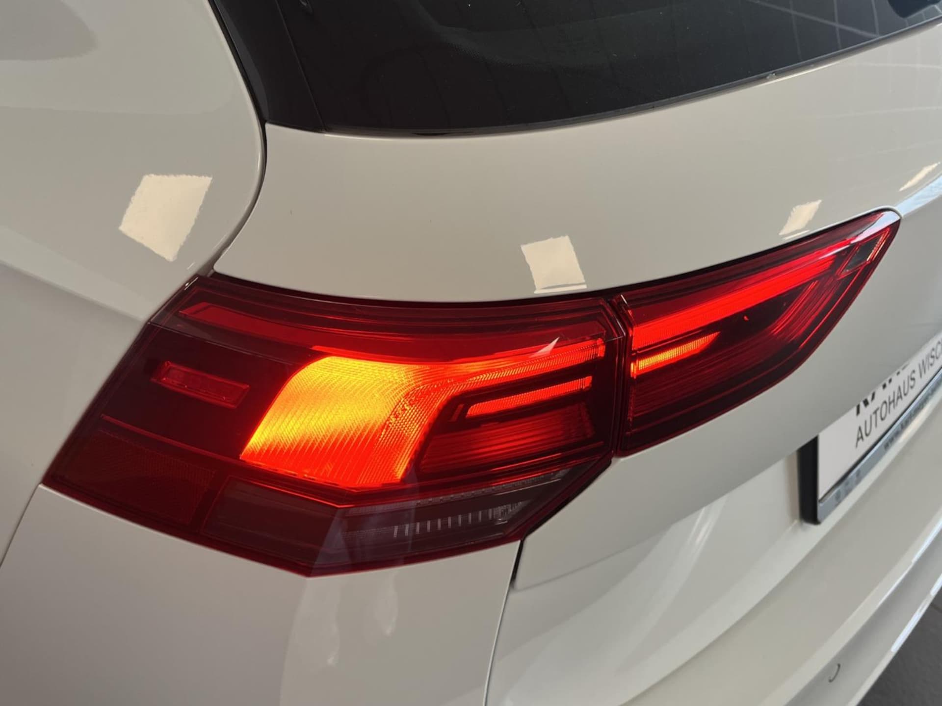 Volkswagen Golf Variant R