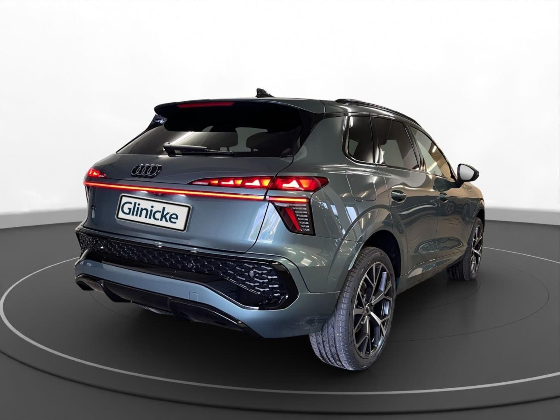 Audi Q3 SUV e-hybrid