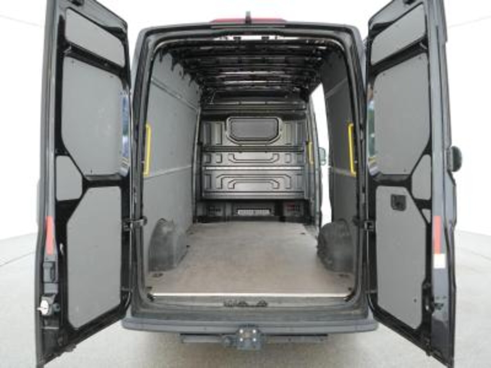 Volkswagen Crafter Kasten mittlerer Radstand – Bild 6
