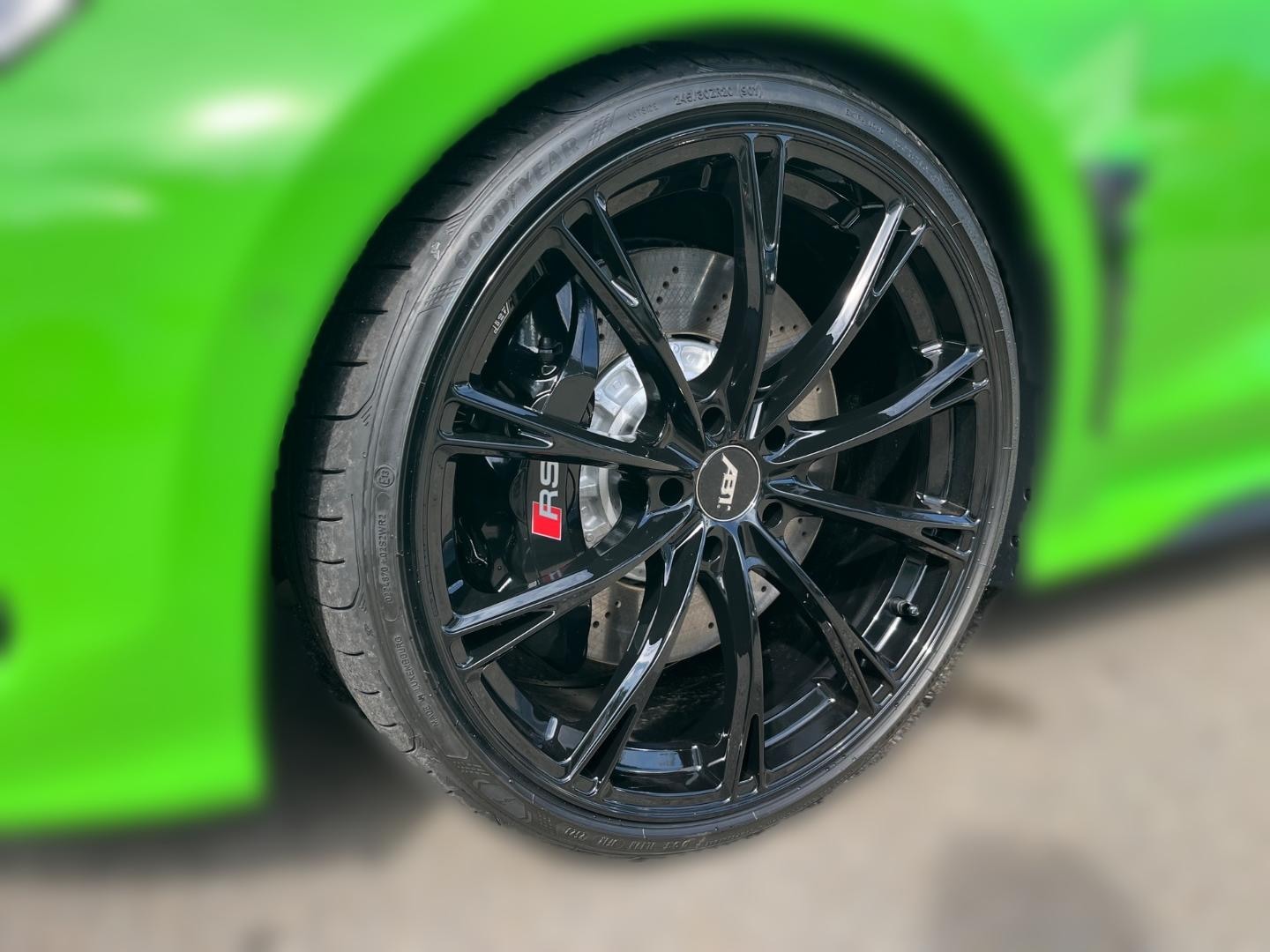 Bild über Audi RS 3 Sportback TFSI quattro S tronic - für weitere Informationen kontaktieren Sie den Audi Partner