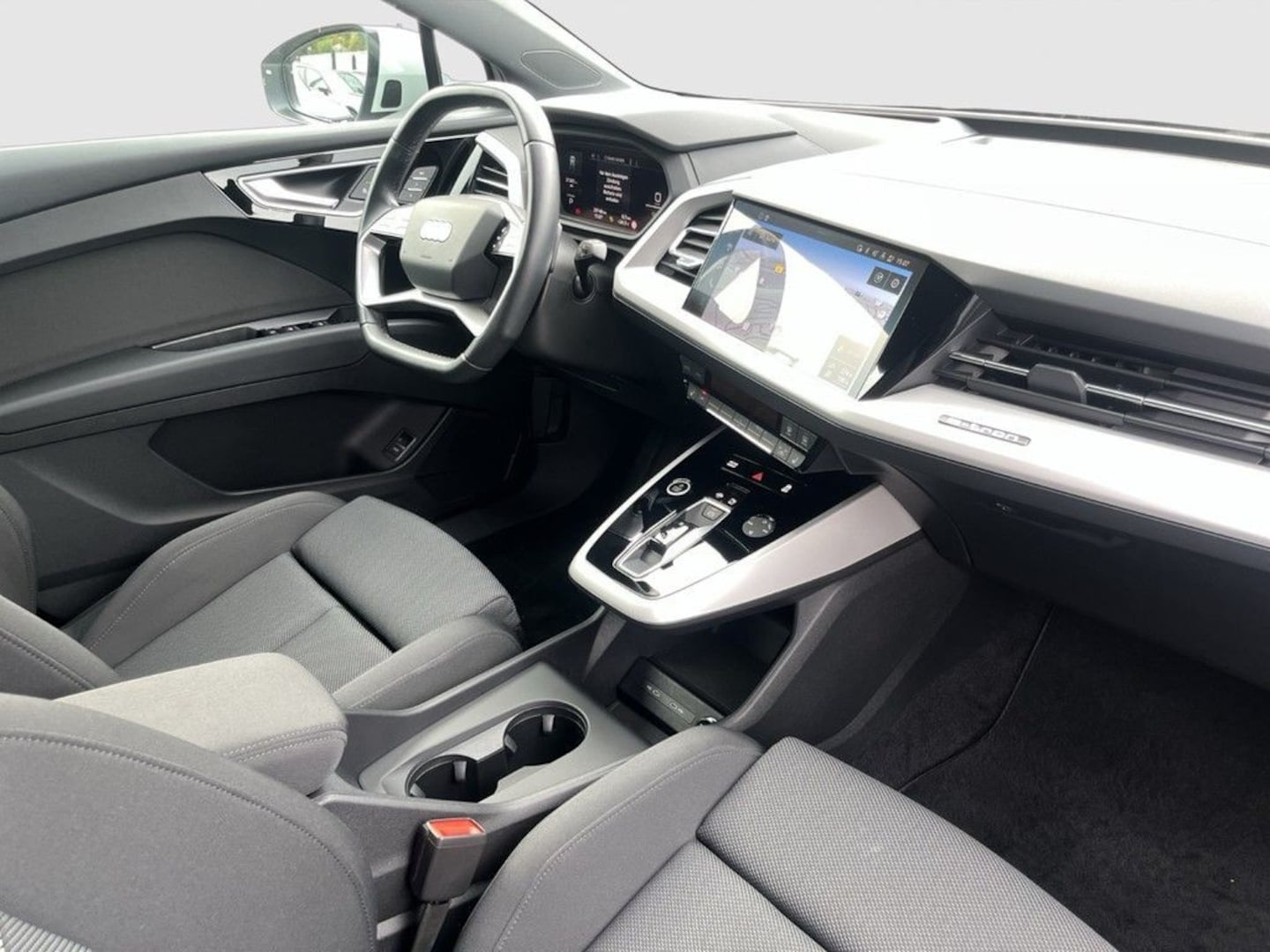 Bild über Audi Q4 e-tron 50 e-tron quattro - für weitere Informationen kontaktieren Sie den Audi Partner