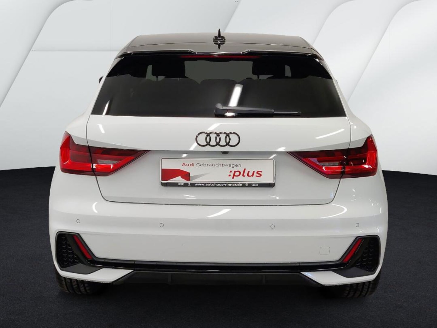 Bild über Audi A1 Sportback S line 35 TFSI S tronic - für weitere Informationen kontaktieren Sie den Audi Partner