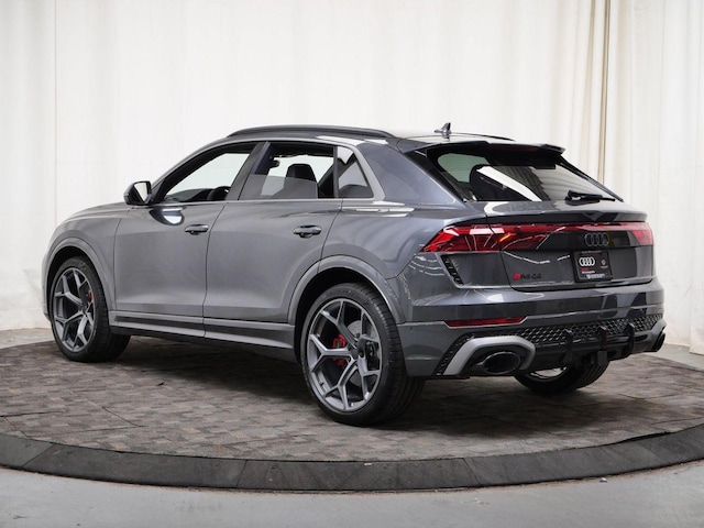 2026 Audi RS Q8 SUV performance