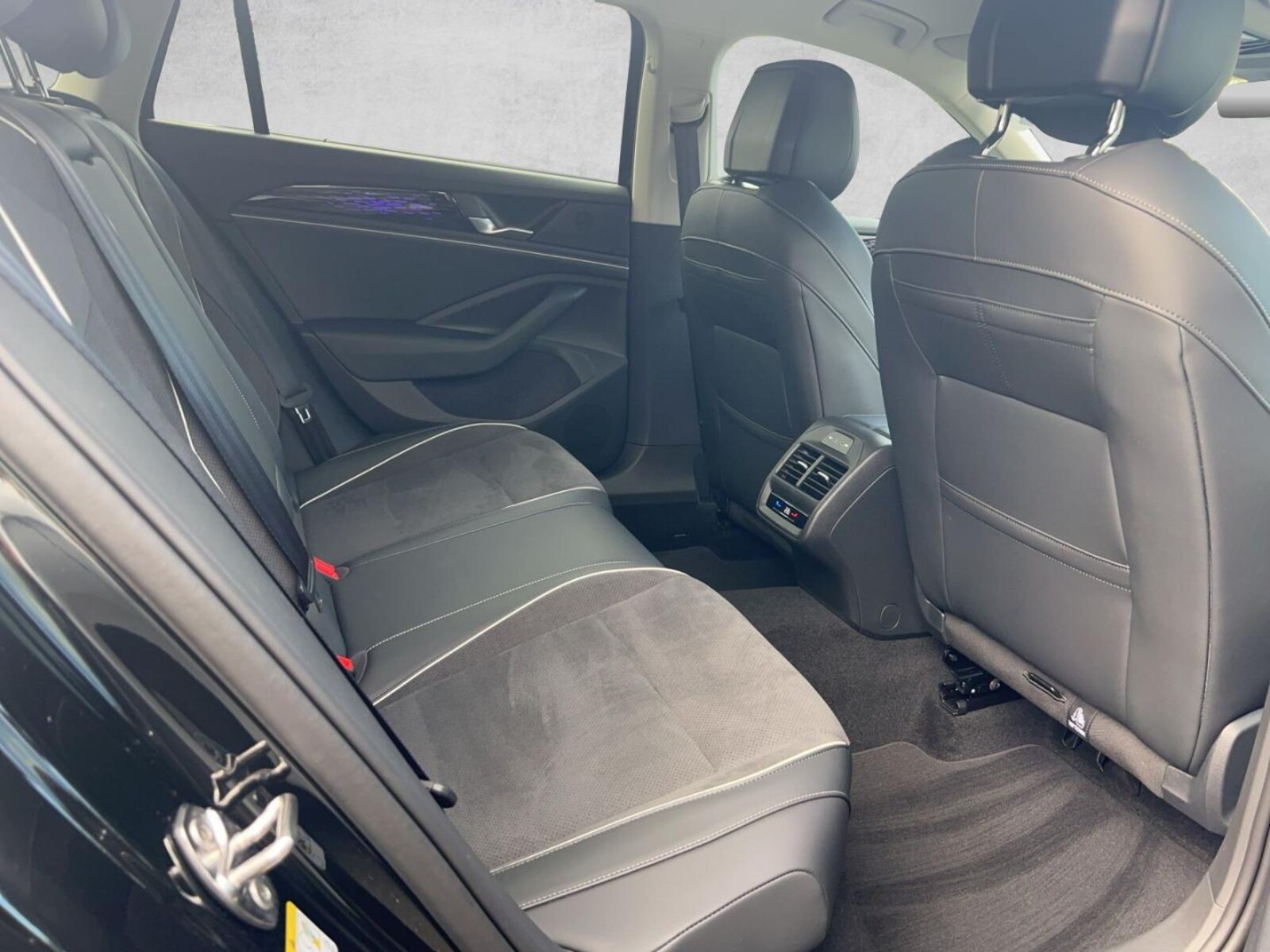 Volkswagen Passat – Bild 27