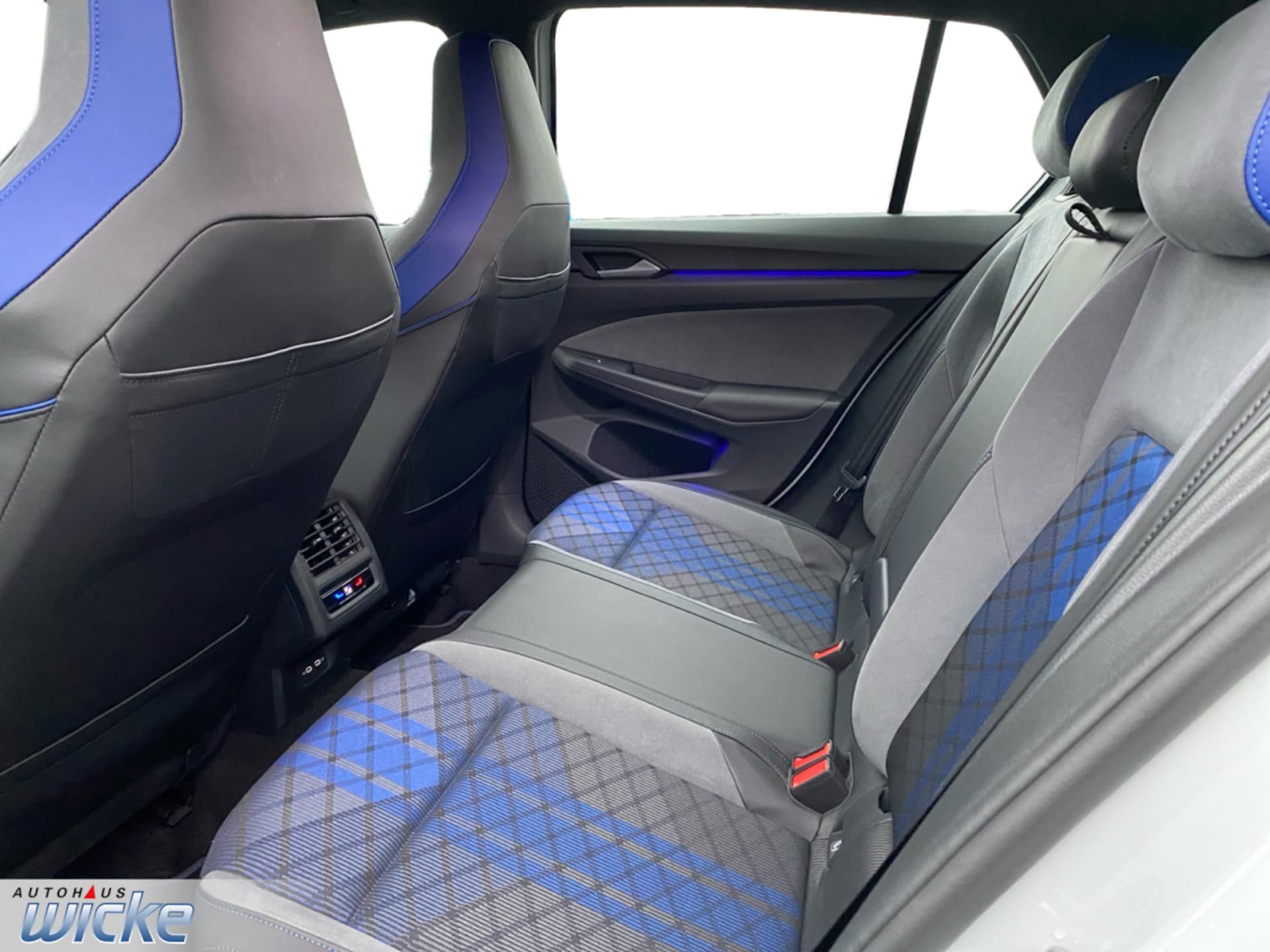 Volkswagen Golf R