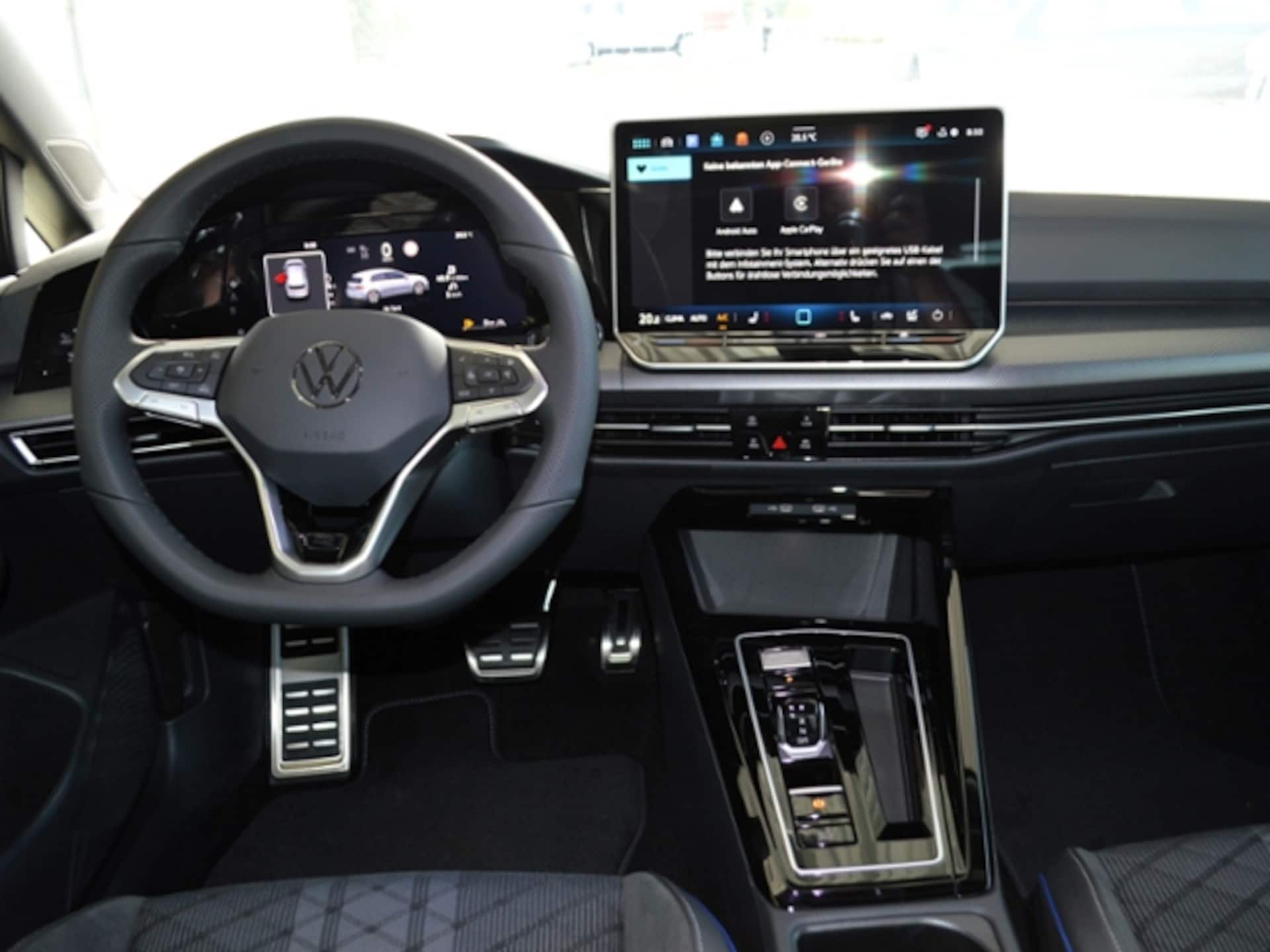 Volkswagen Golf R-Line