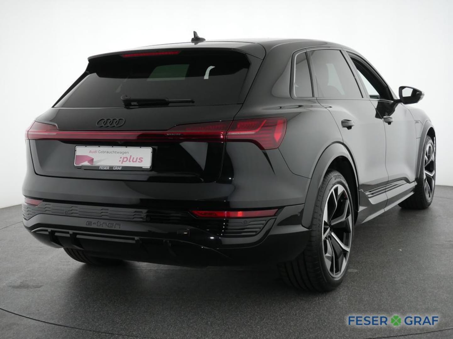 Bild über Audi SQ8 e-tron e-tron quattro - für weitere Informationen kontaktieren Sie den Audi Partner