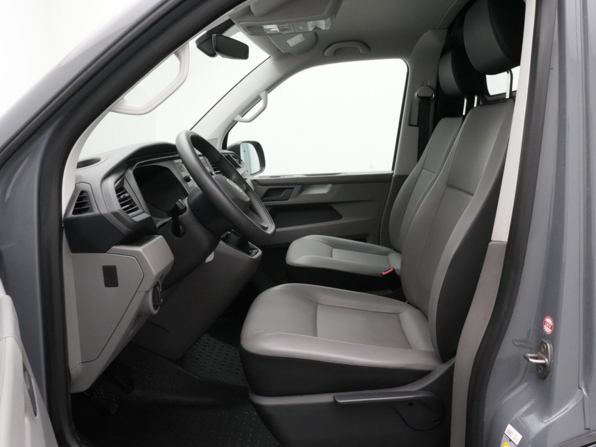 Volkswagen T6.1 Transporter Kasten langer Radstand