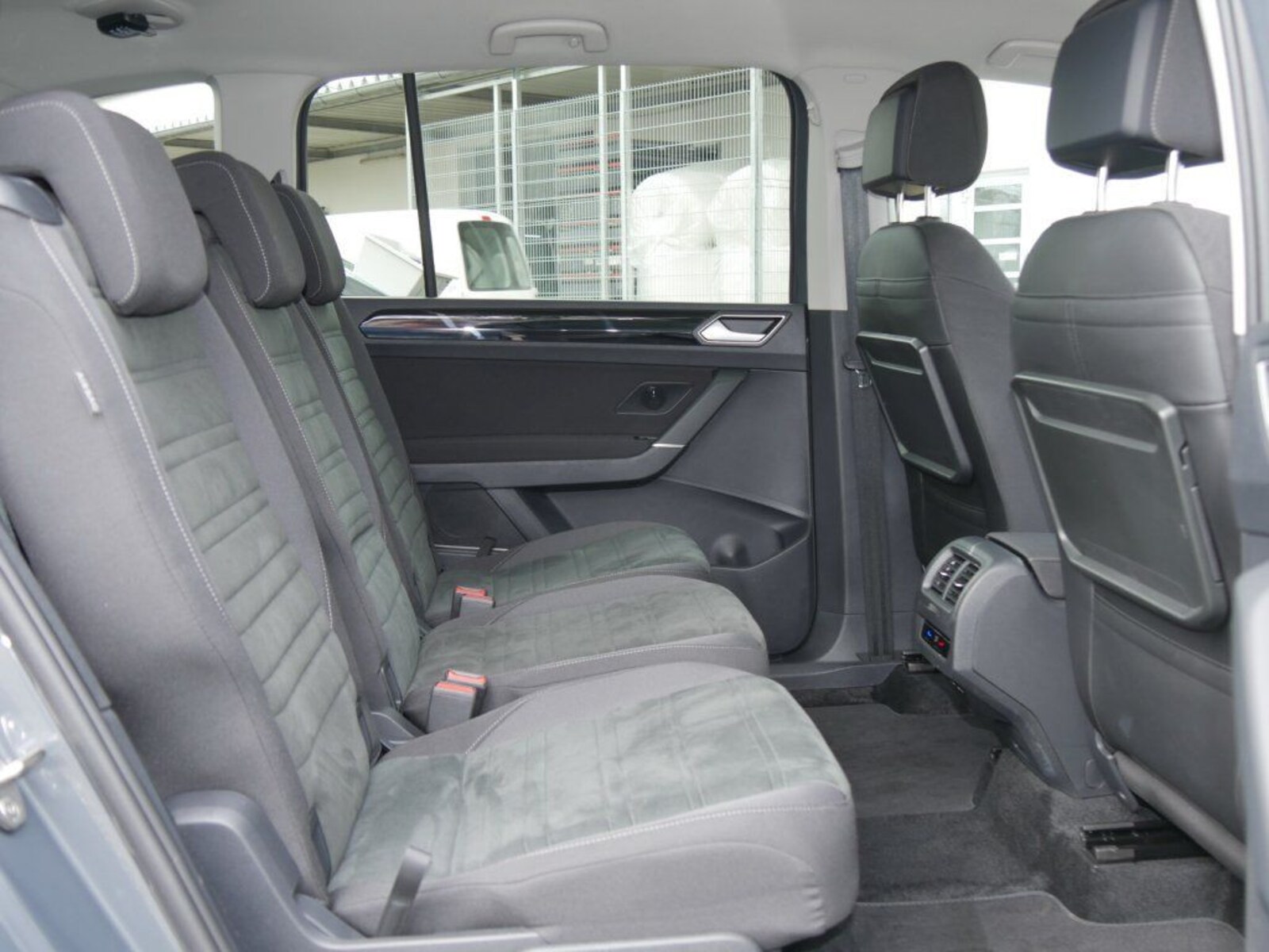 Volkswagen Touran – Bild 6