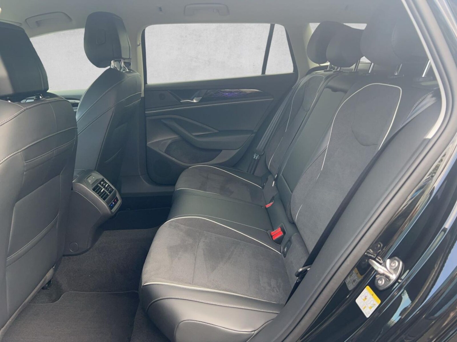 Volkswagen Passat – Bild 28