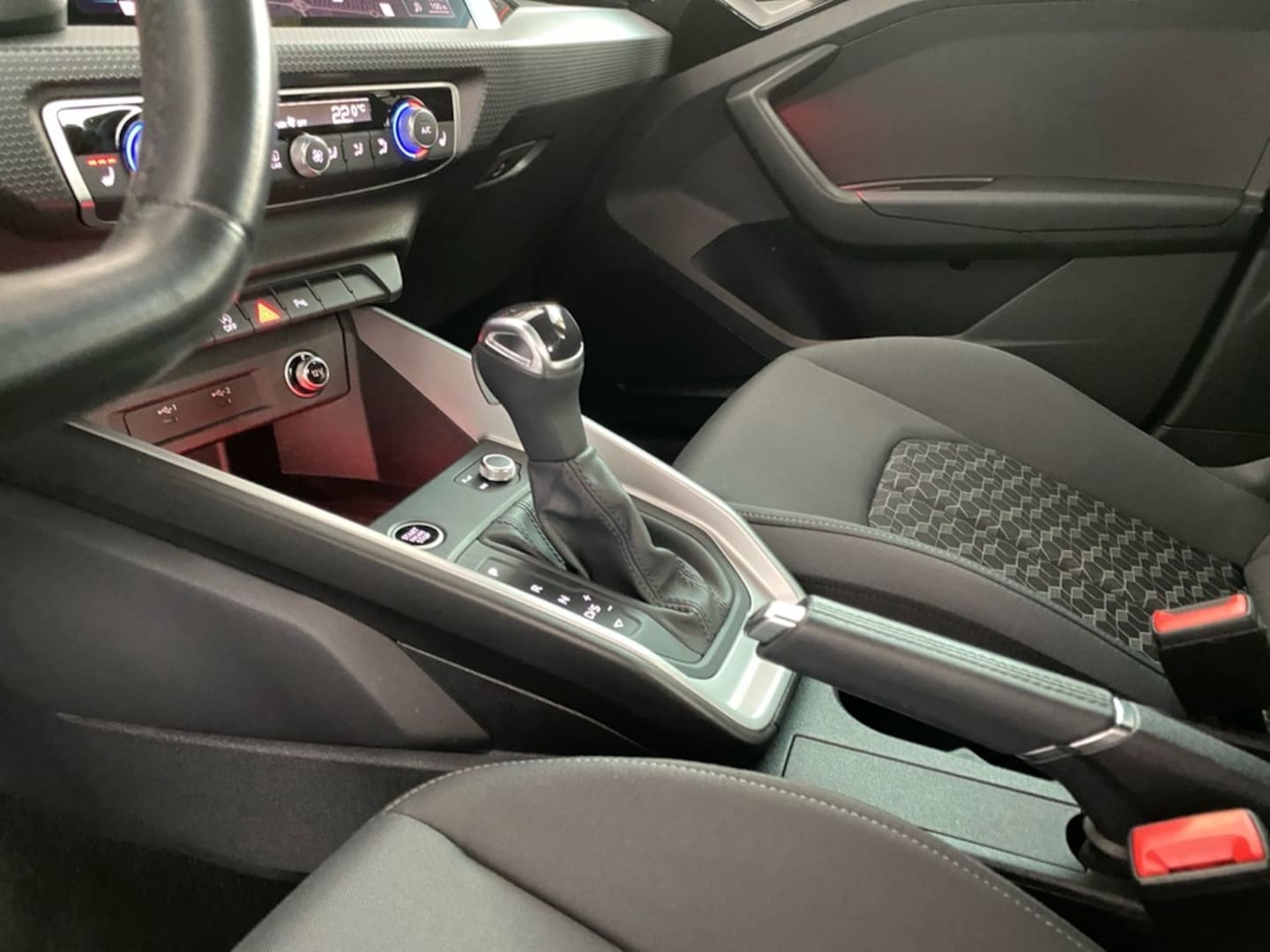 Bild über Audi A1 Sportback advanced 35 TFSI S tronic - für weitere Informationen kontaktieren Sie den Audi Partner