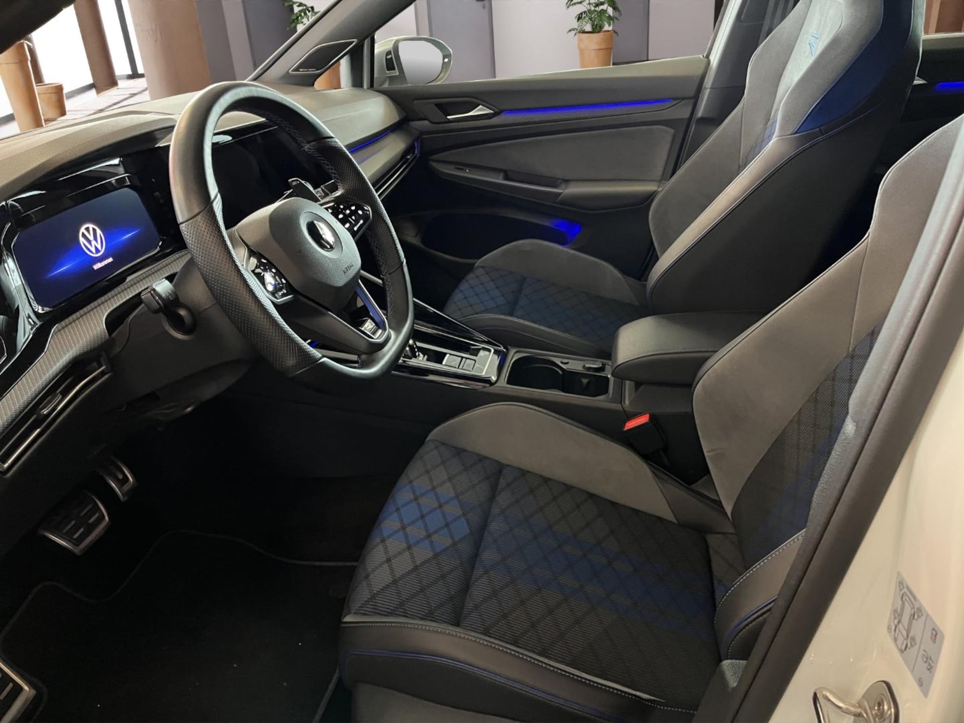 Volkswagen Golf Variant R
