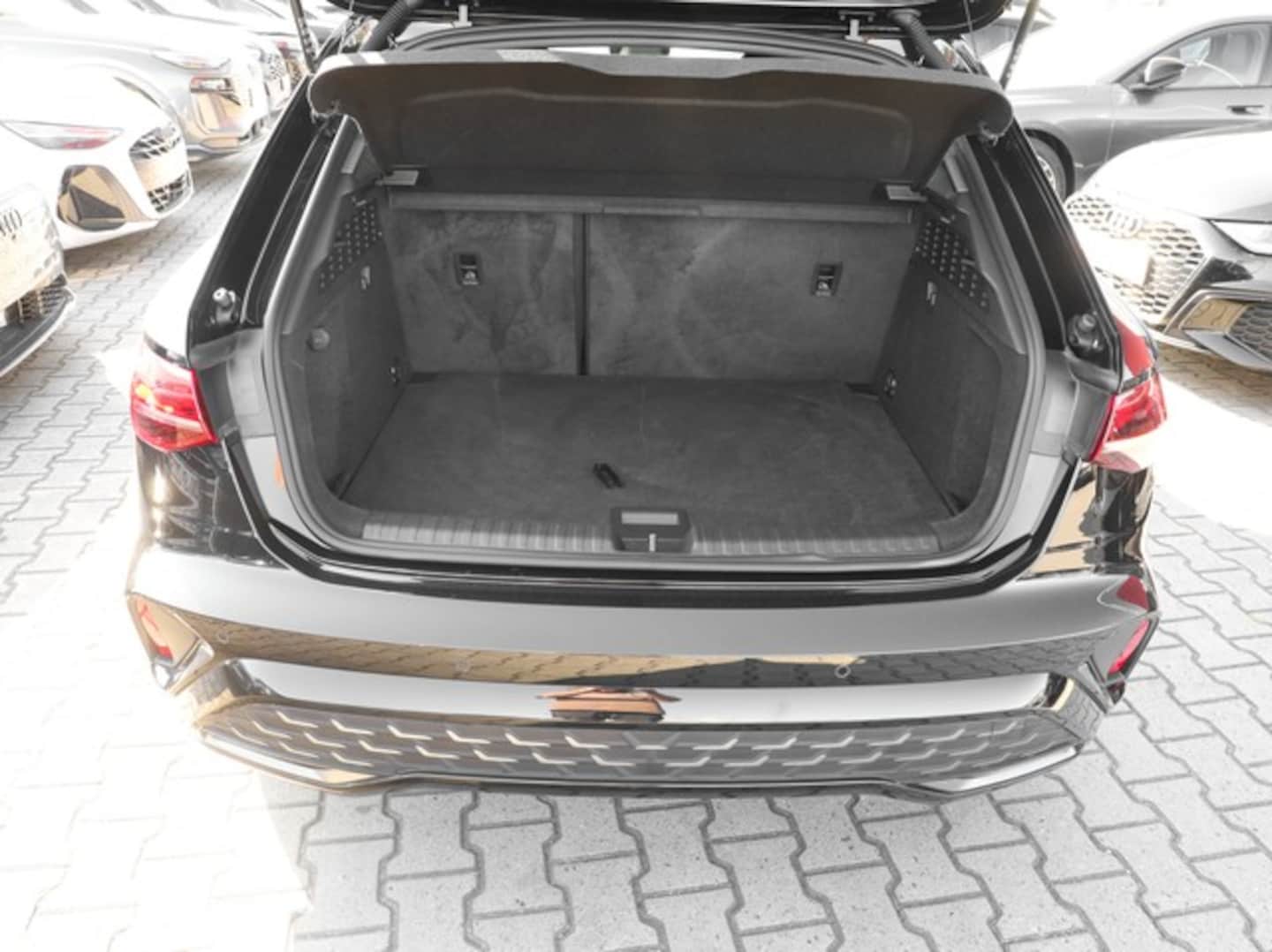 Bild über Audi A3 Sportback S line 35 TFSI S tronic - für weitere Informationen kontaktieren Sie den Audi Partner