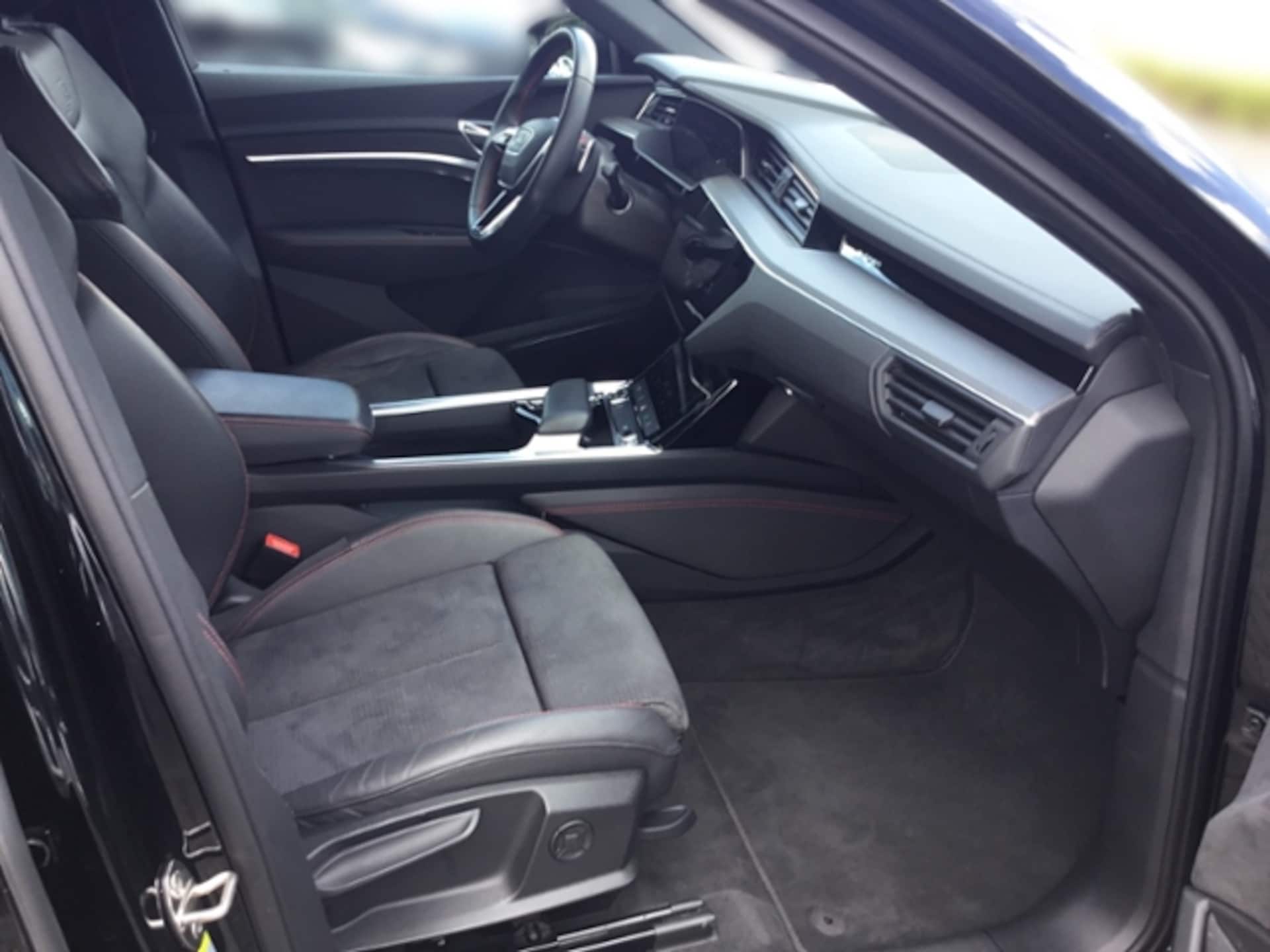 Audi Q8 Sportback e-tron Advanced