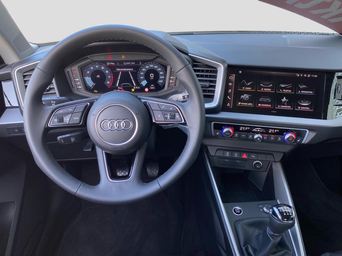 Bild über Audi A1 Sportback 30 TFSI Schaltgetriebe - für weitere Informationen kontaktieren Sie den Audi Partner