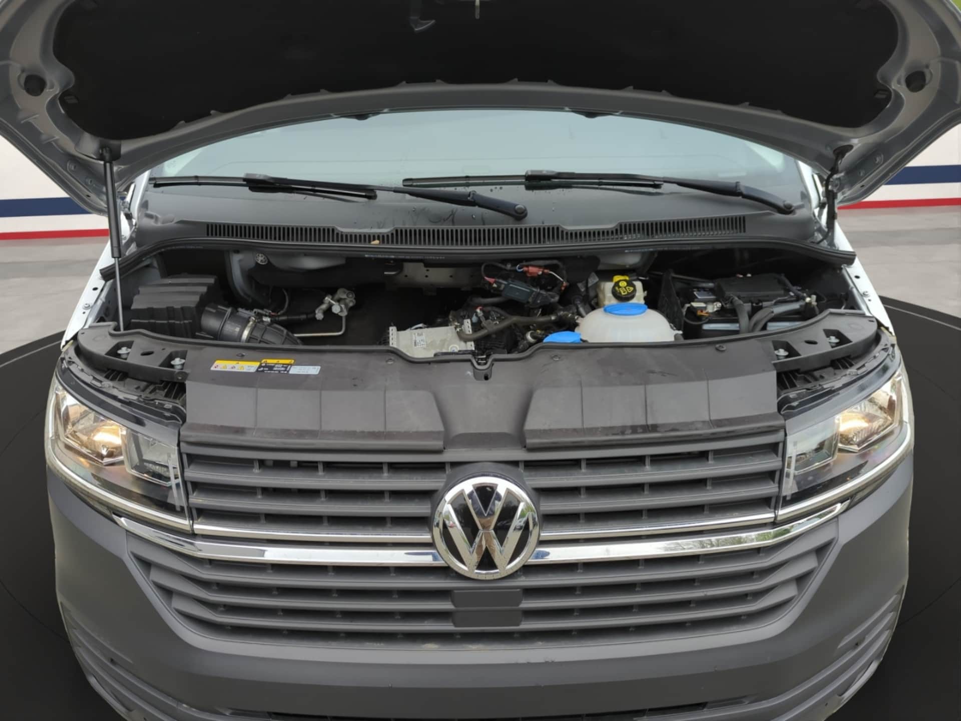Volkswagen T6.1 Transporter Kombi langer Radstand