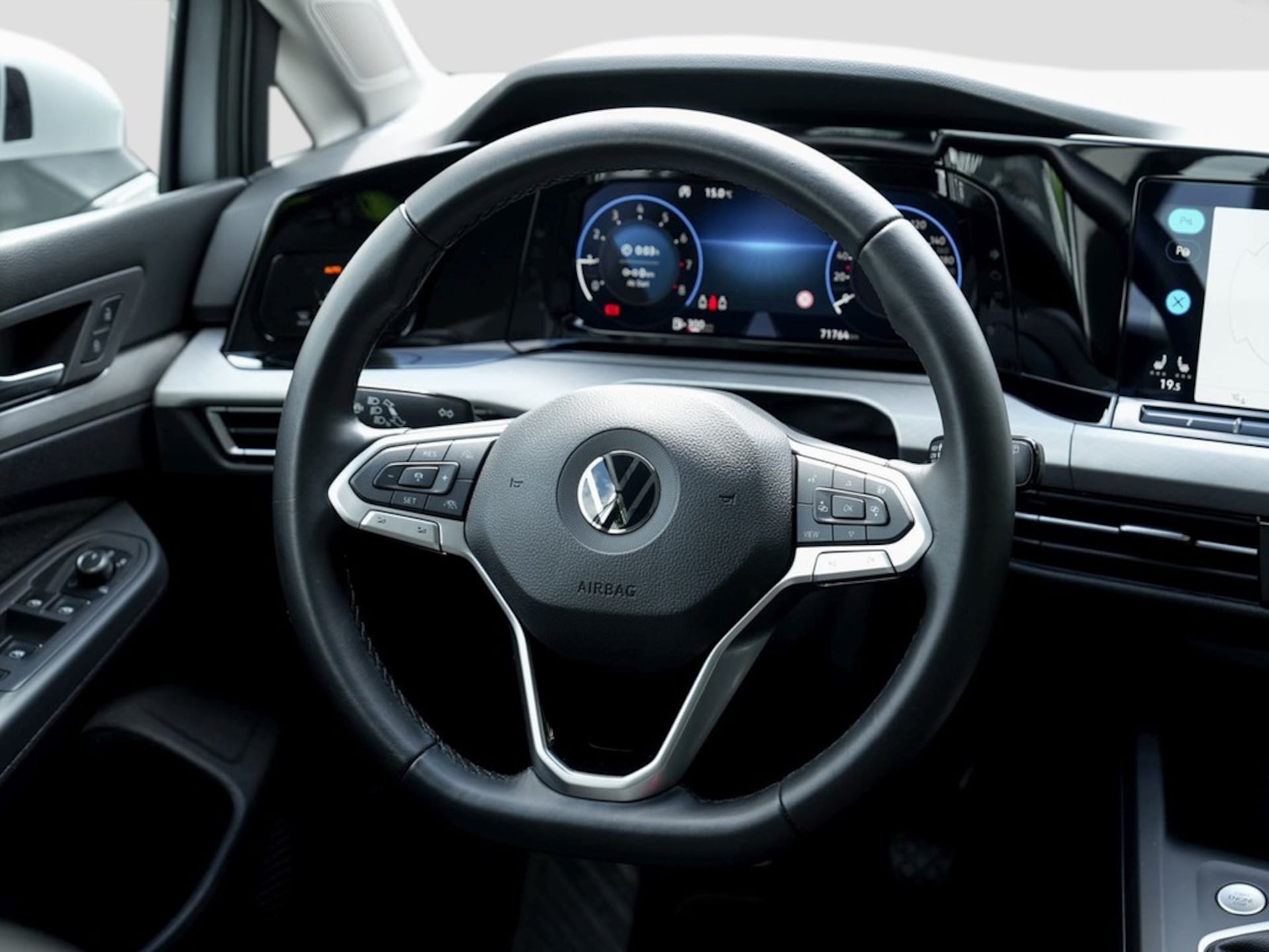 Volkswagen Golf Variant Life